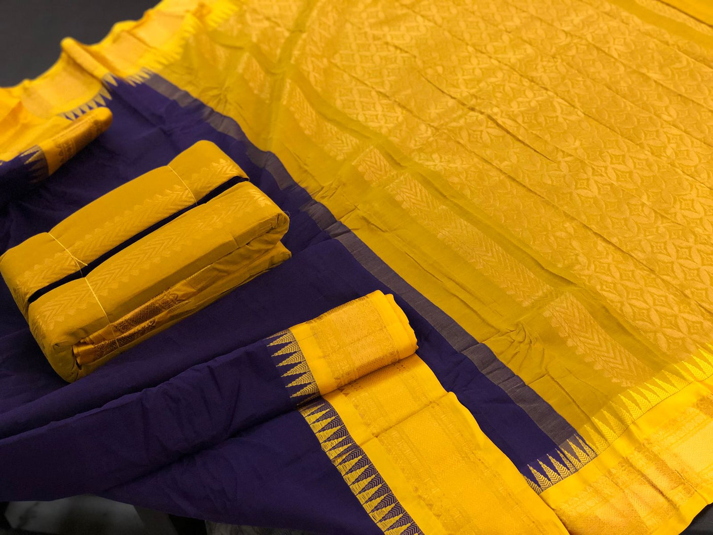 Pure Cotton Mina Gadwal