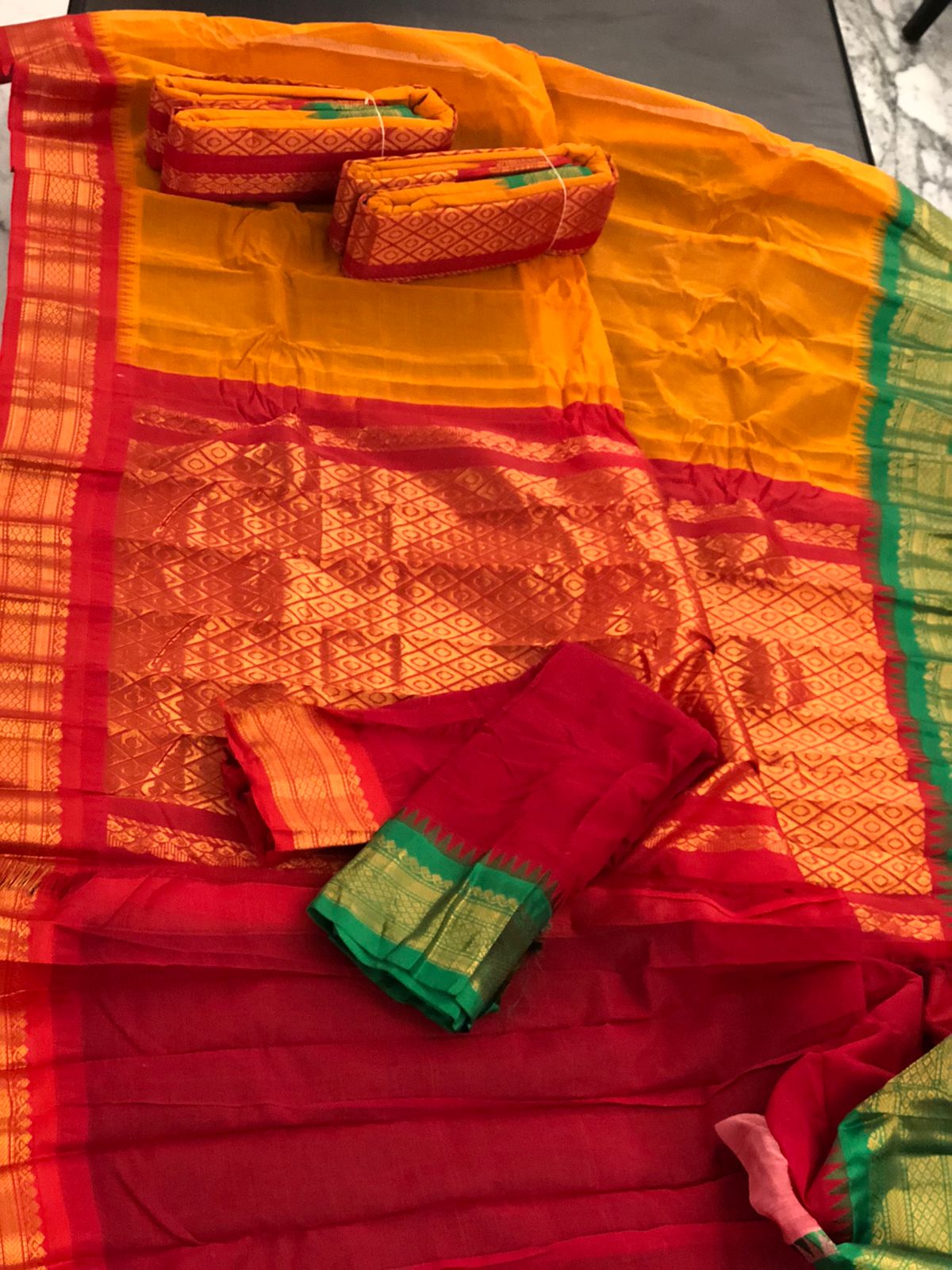 Mina Gonga Jomuna Pure Cotton Gadwal with Blouse pc