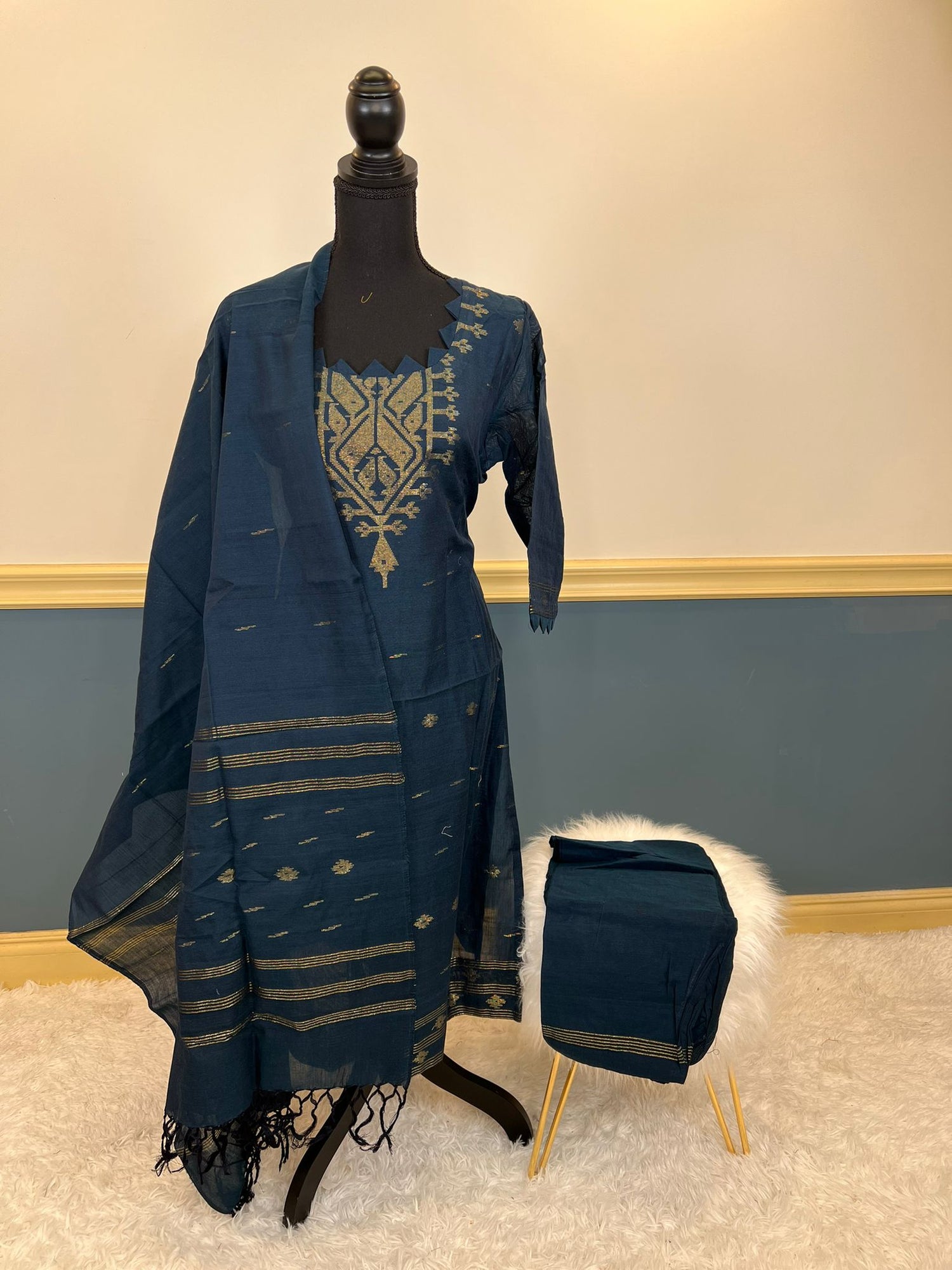 Bangladeshi Jamdani salwar kamiz