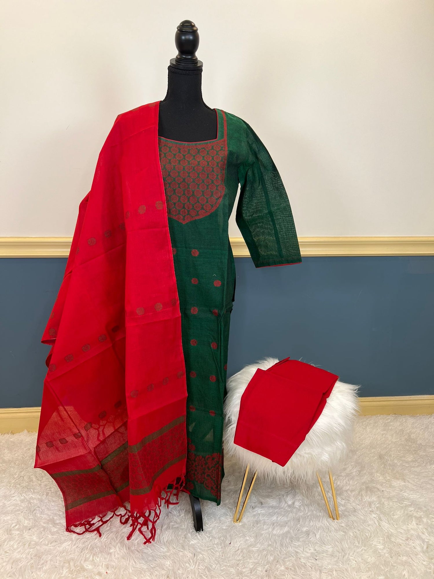 Bangladeshi Jamdani salwar kamiz