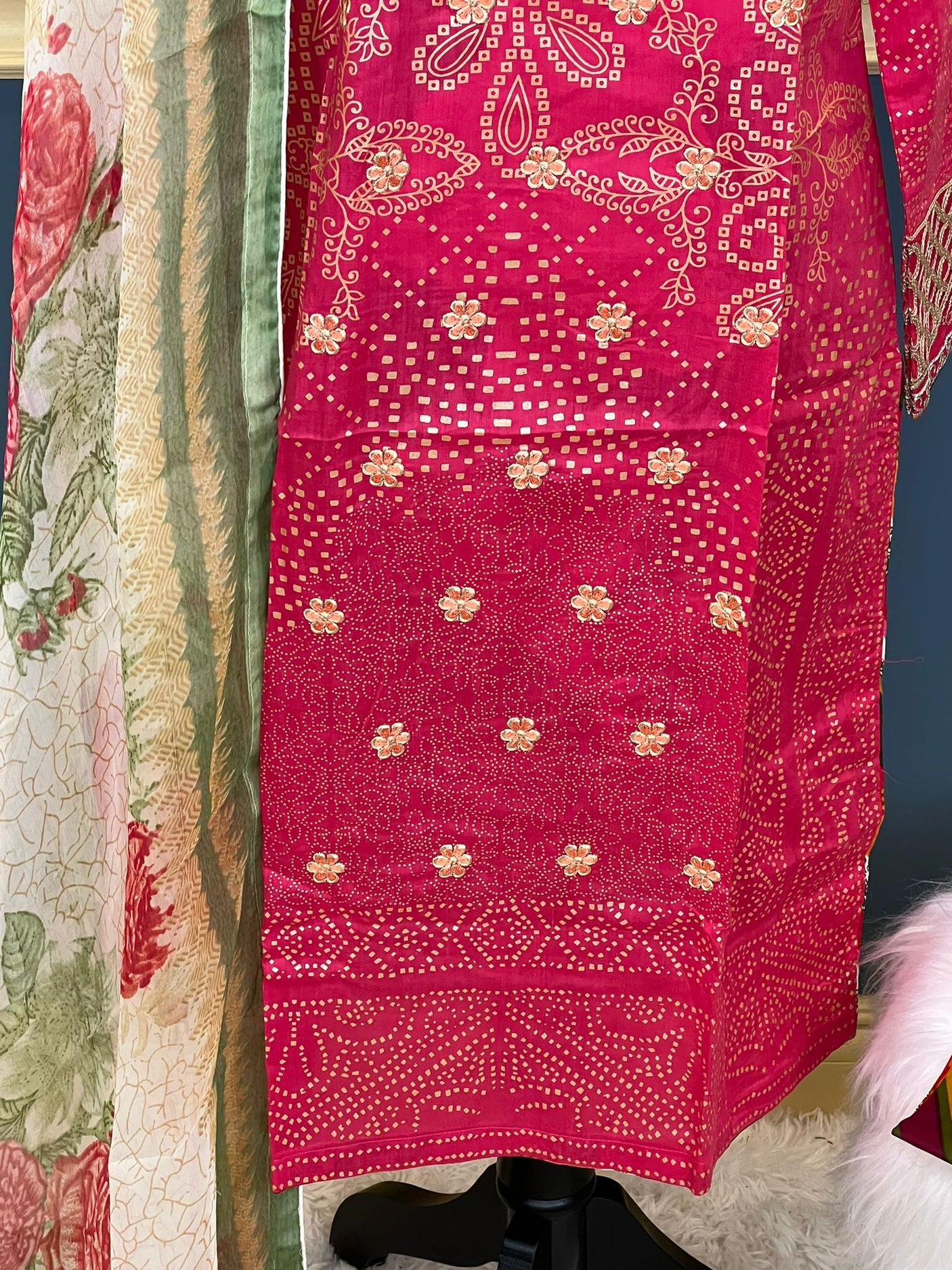 Pakistani Stitched Embroidered lawn Salwar kameez ready to ship