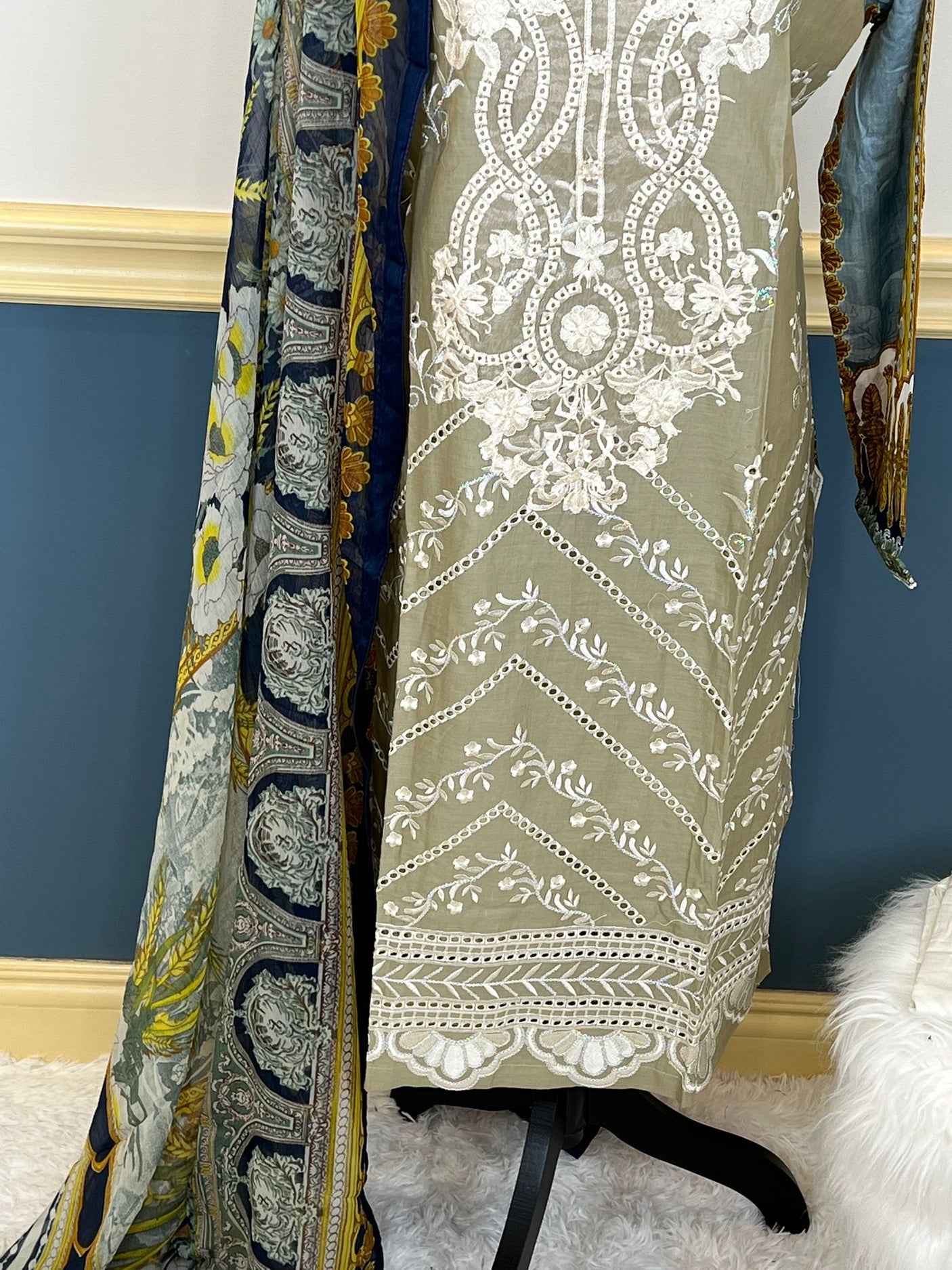 Pakistani Stitched Embroidered lawn Salwar kameez ready to ship