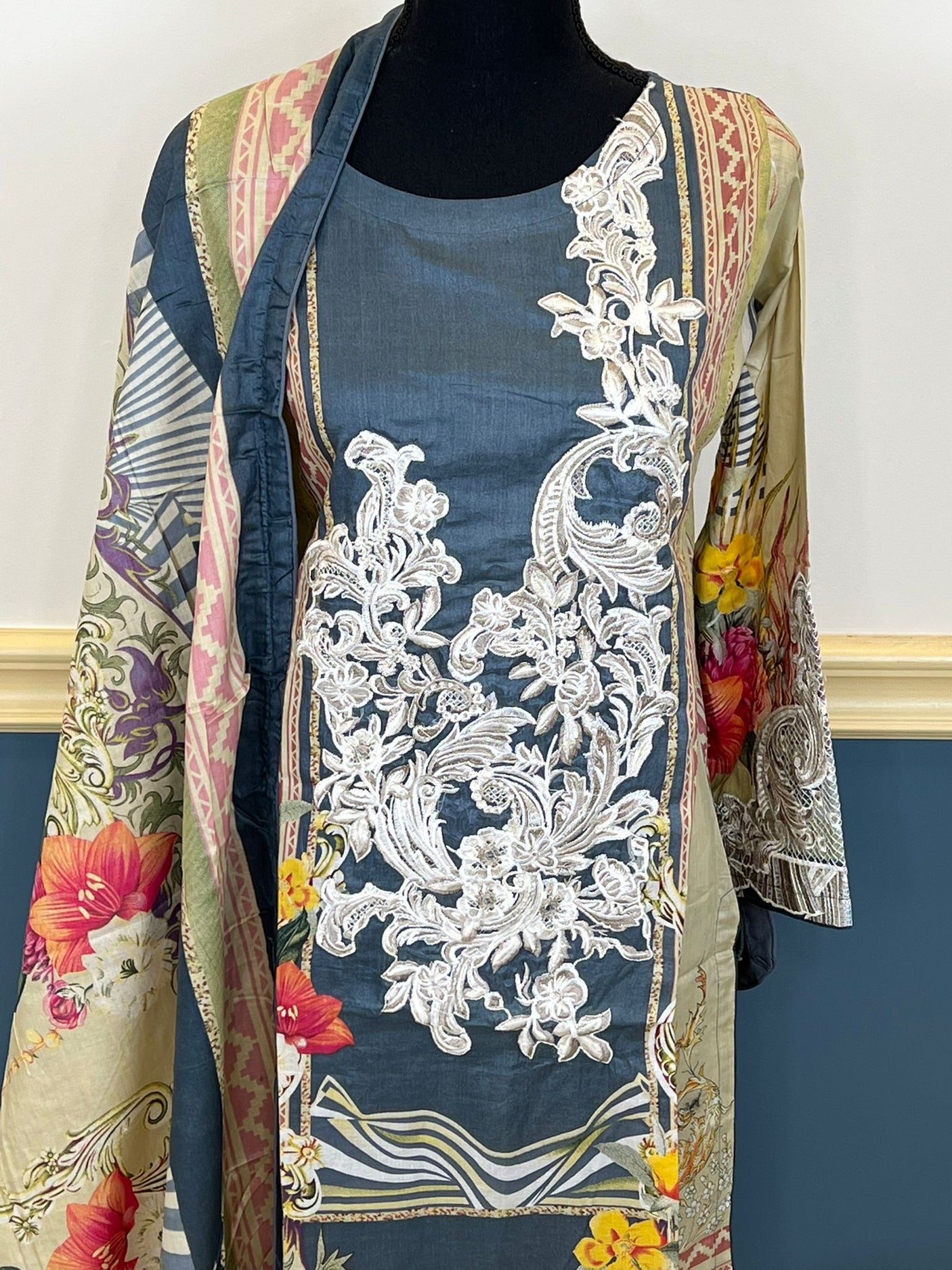 Pakistani Stitched Embroidered lawn Salwar kameez ready to ship