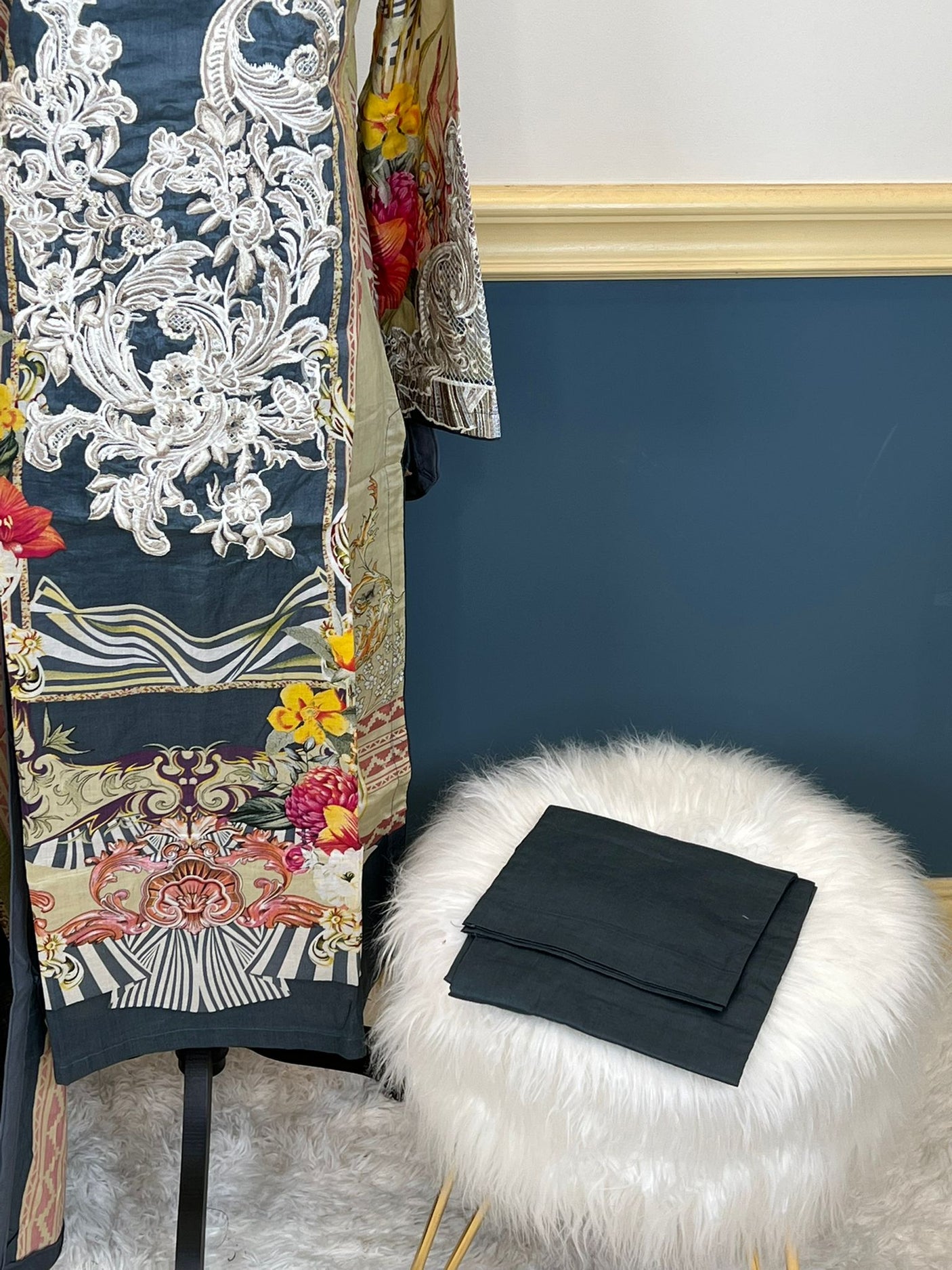 Pakistani Stitched Embroidered lawn Salwar kameez ready to ship