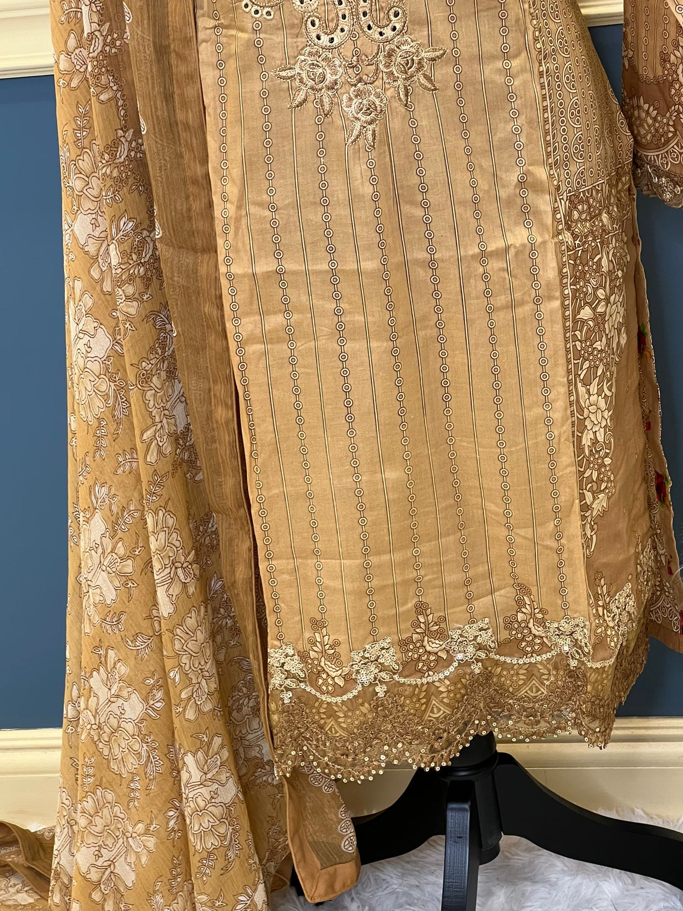 Pakistani Stitched Embroidered lawn Salwar kameez ready to ship