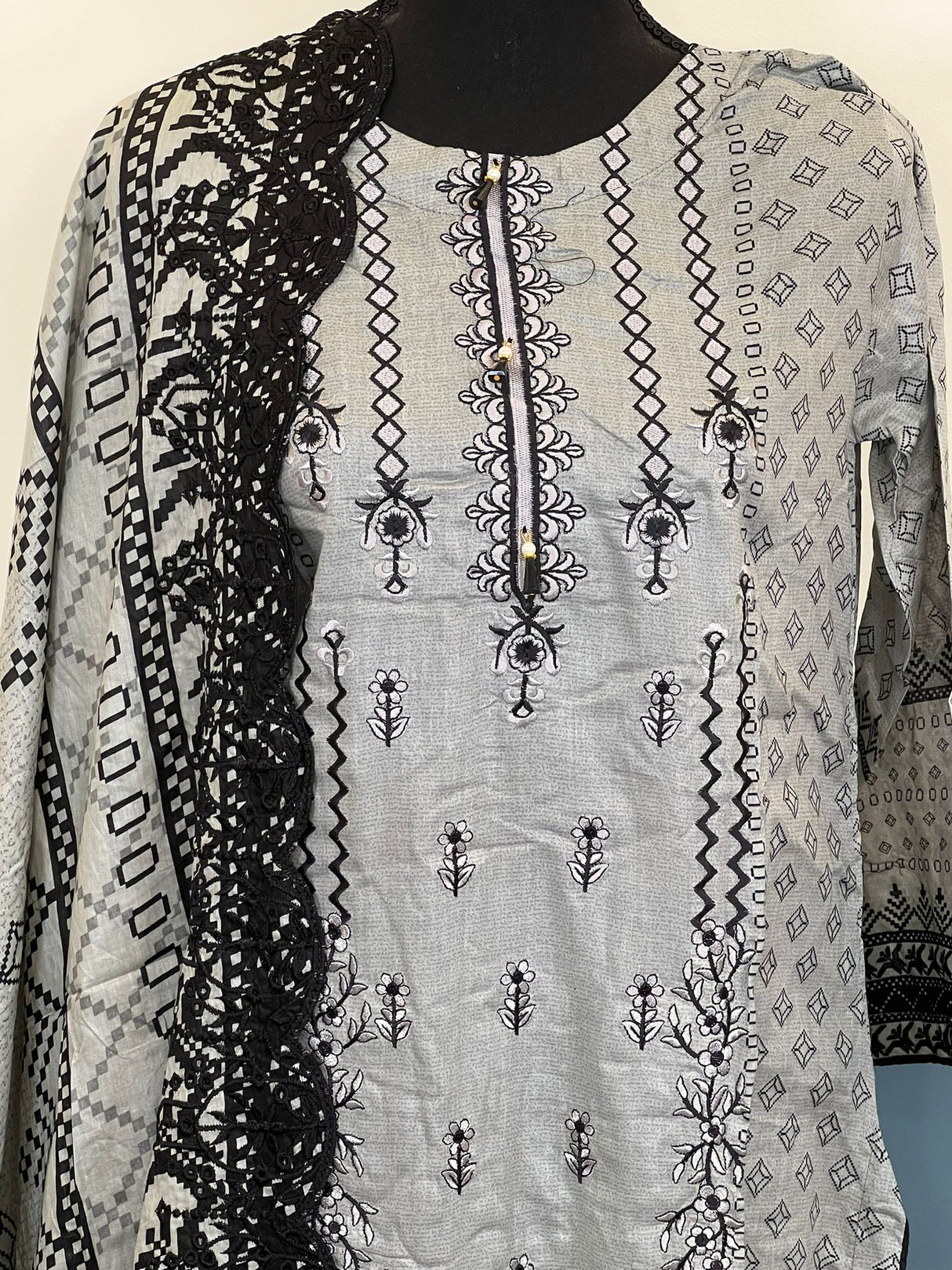 Bin Saeed original embroidered lawn Collection