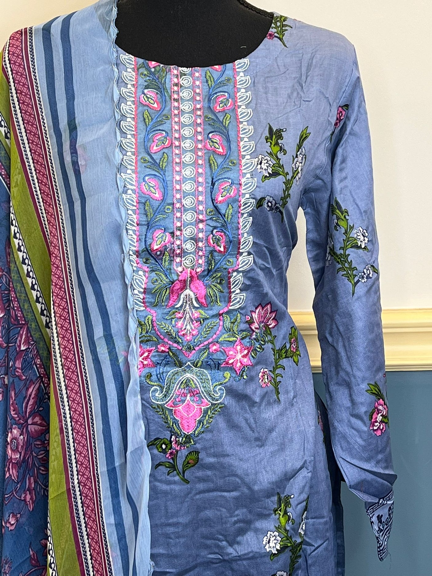 Pakistani Stitched lawn Embroidered Salwar kameez ready to ship