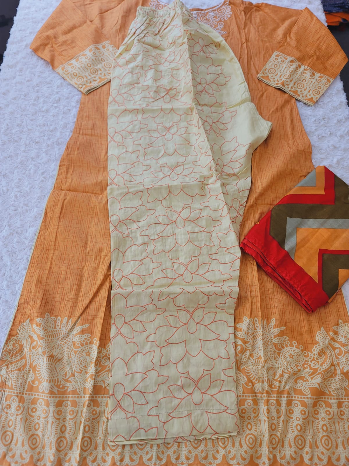 Pakistani lawn Embroidered Salwar kameez Ready To Ship