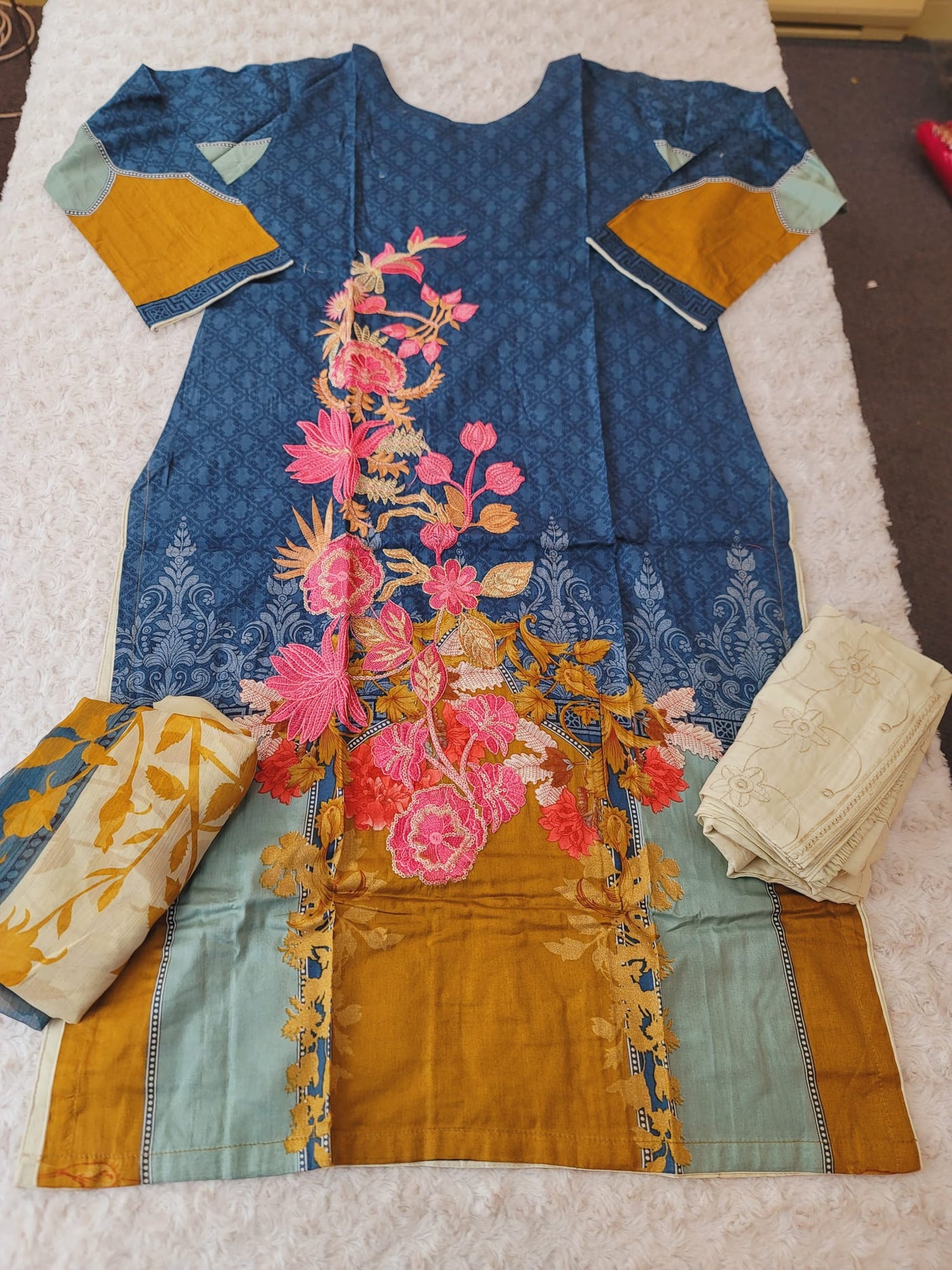 Pakistani Stitched lawn Embroidered Salwar kameez ready to ship