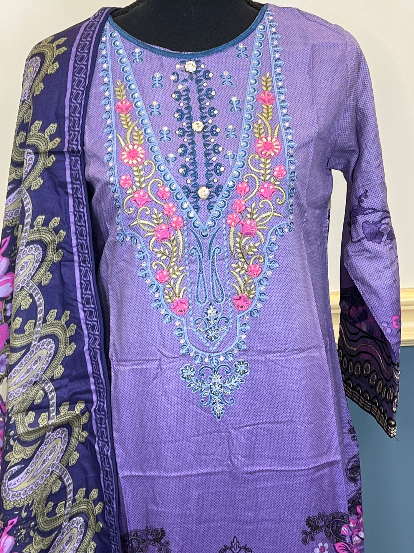 Pakistani linen Embroidered Salwar kameez Ready To Ship