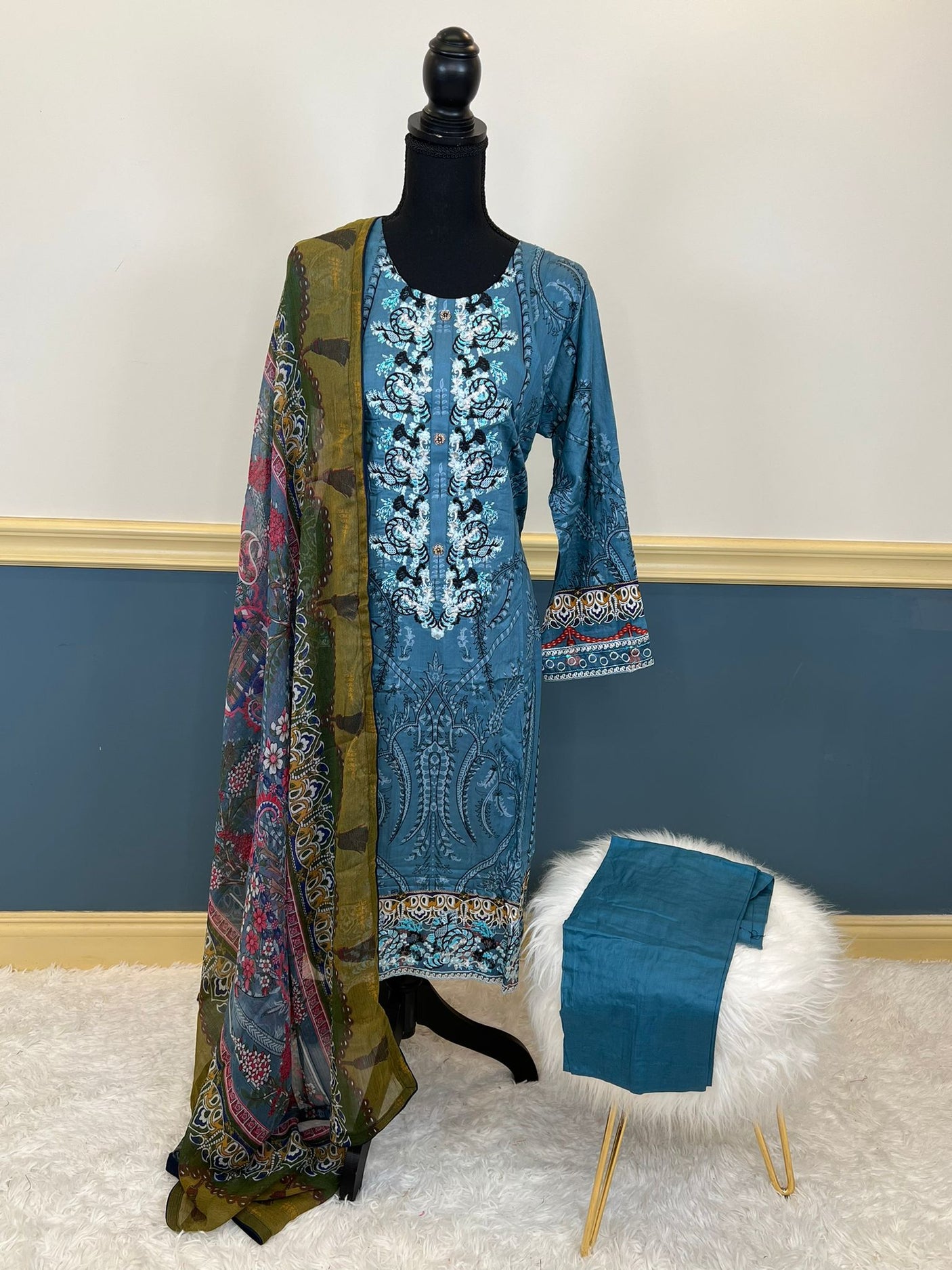 Pakistani Stitched lawn Embroidered Salwar kameez ready to ship