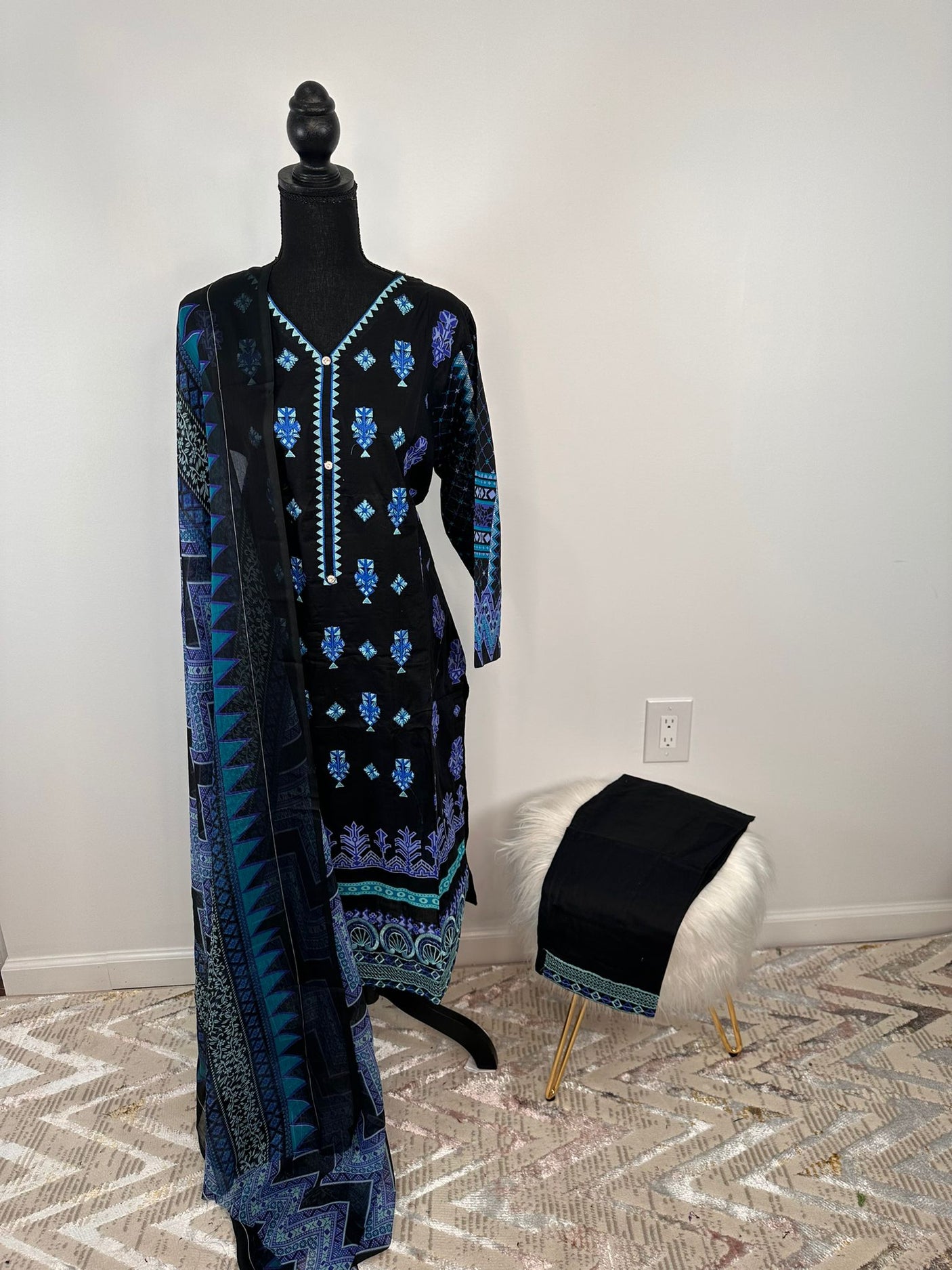 Pakistani Embroidered Lawn ready to ship