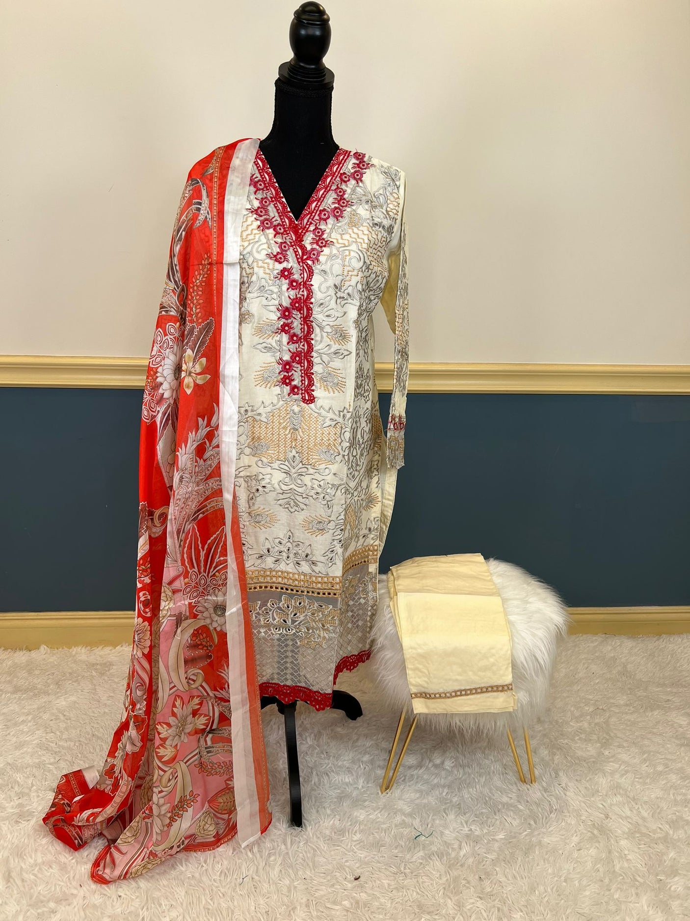 Pakistani Stitched Embroidered lawn Salwar kameez ready to ship