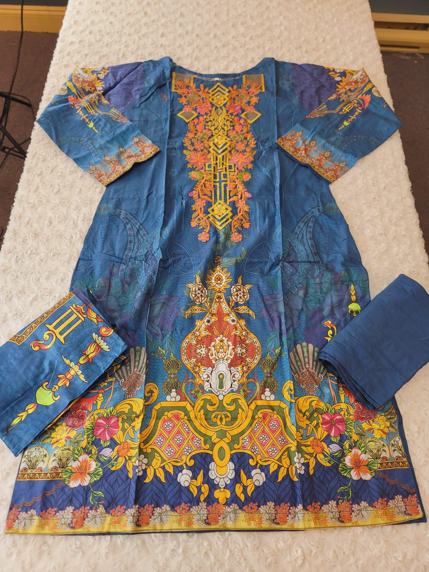 Pakistani Stitched lawn Embroidered Salwar kameez ready to ship