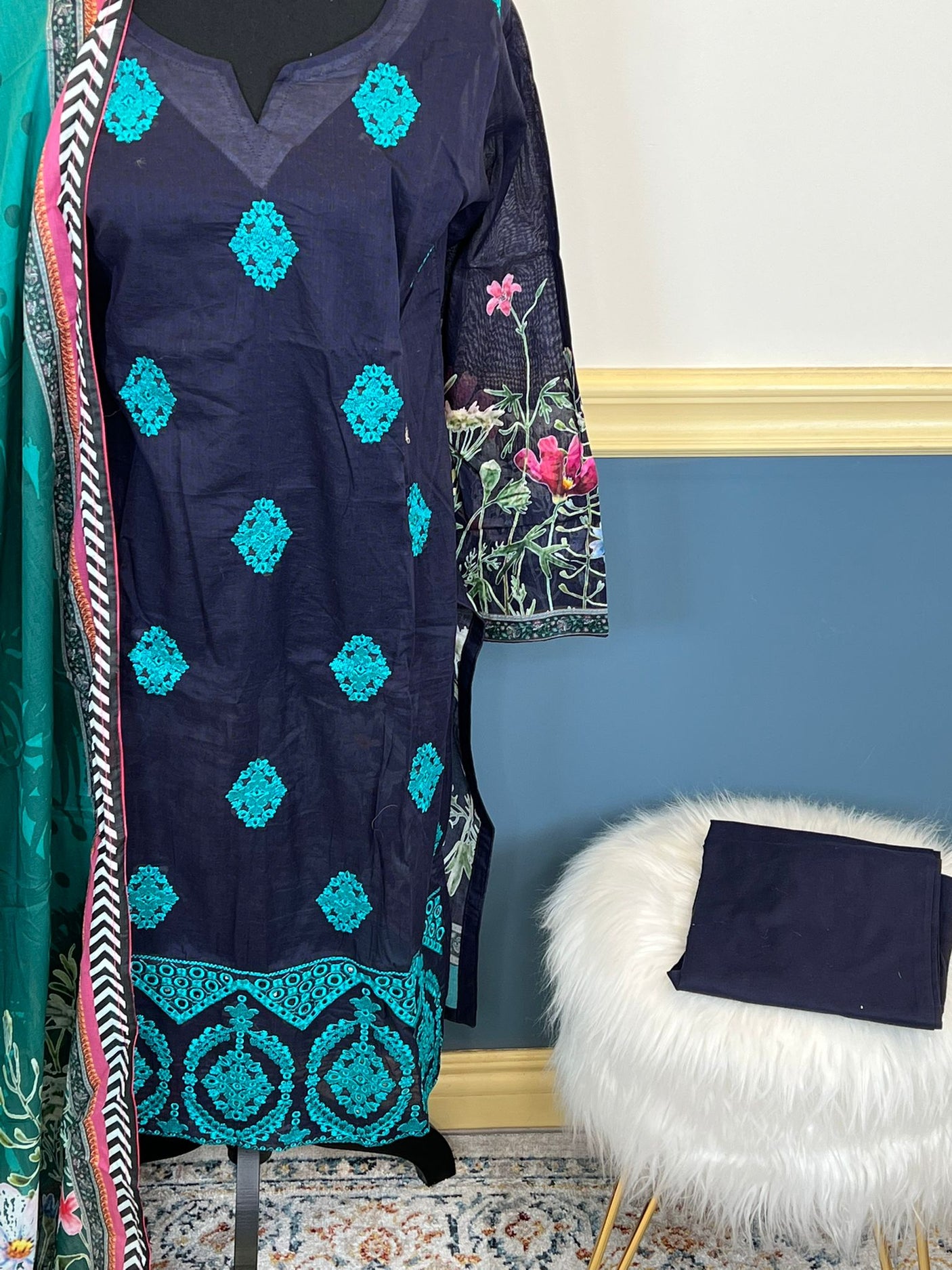 Pakistani Stitched Embroidered lawn Salwar kameez ready to ship