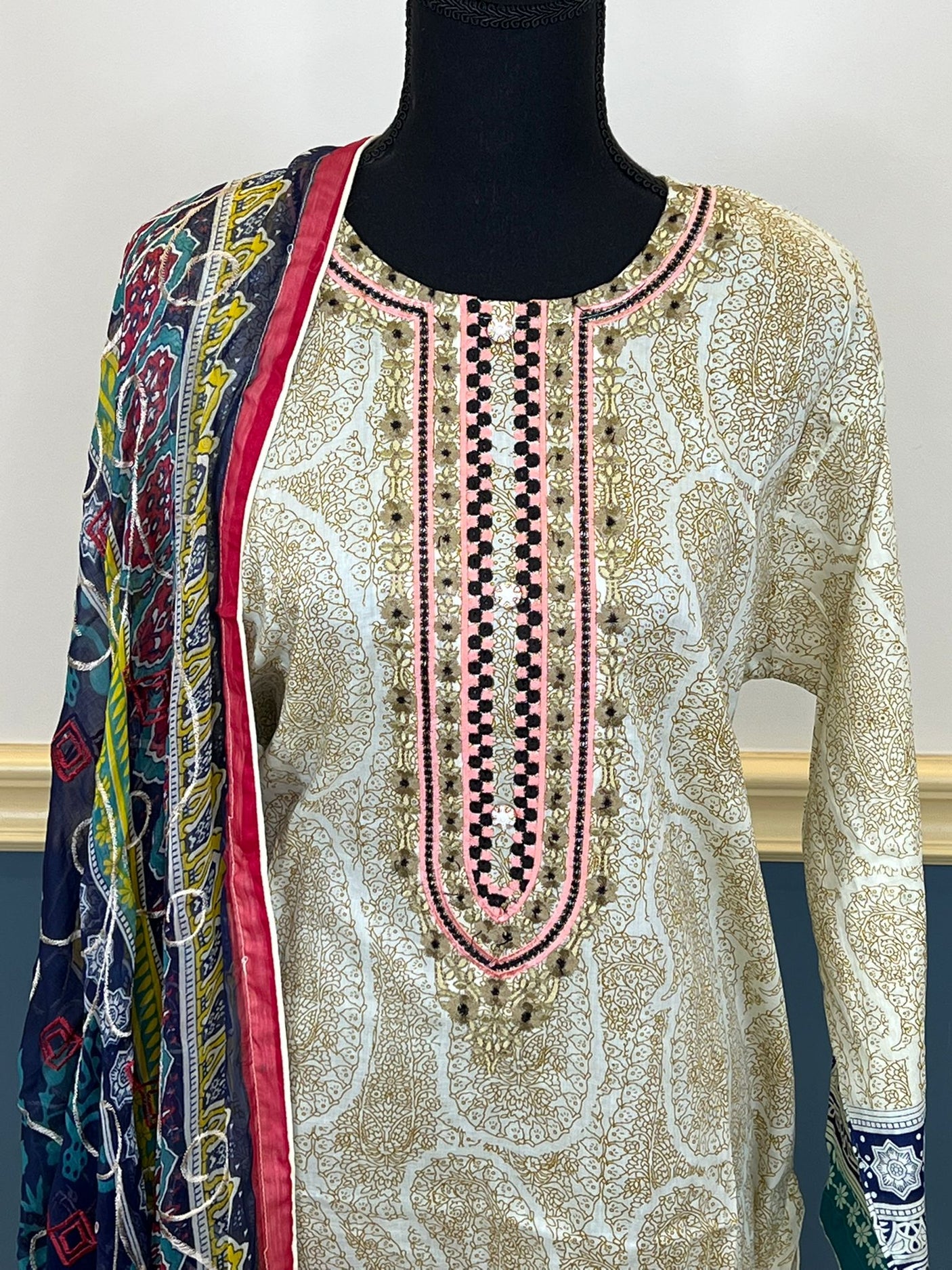 Pakistani Stitched lawn Embroidered Salwar kameez ready to ship