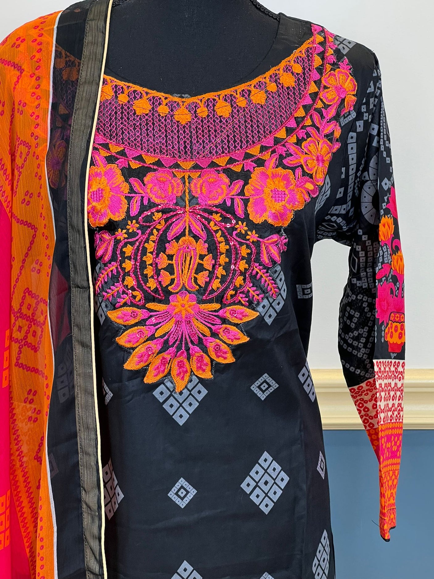 Pakistani Stitched lawn Embroidered Salwar kameez ready to ship