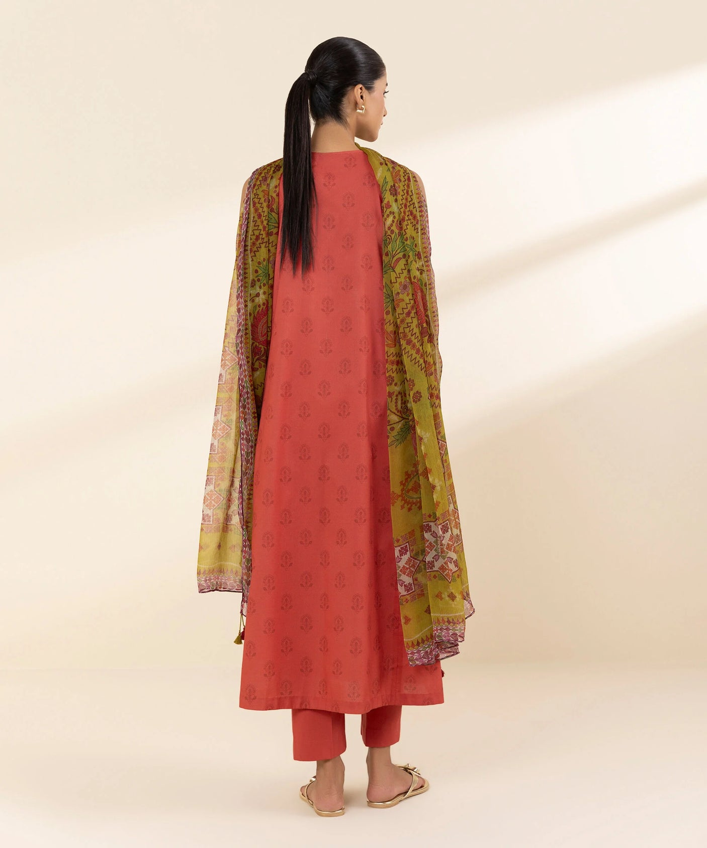 Sapphire Embroidered Lawn Suit (full Sleeves)