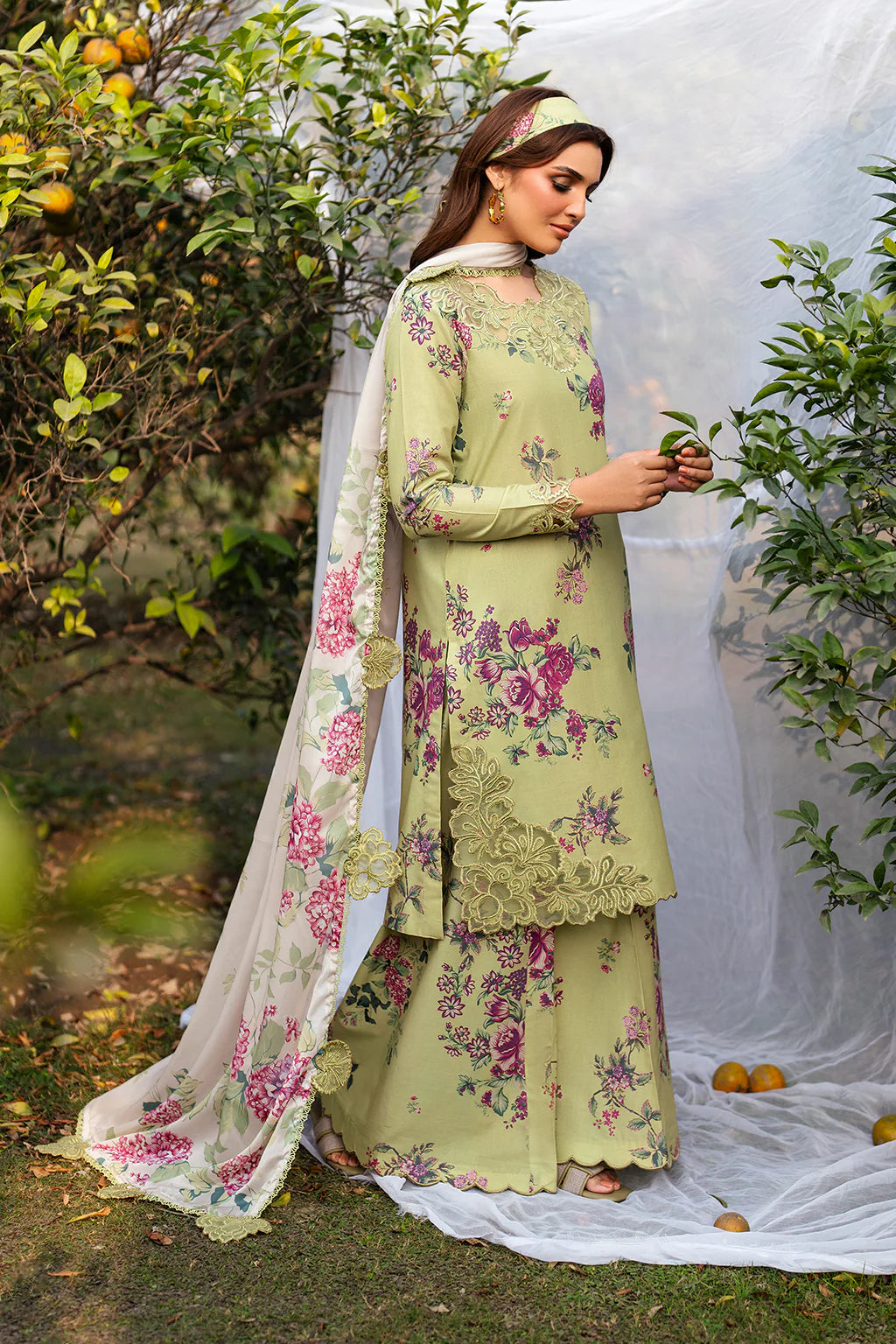 Iznik Embroidered Lawn 3 pc