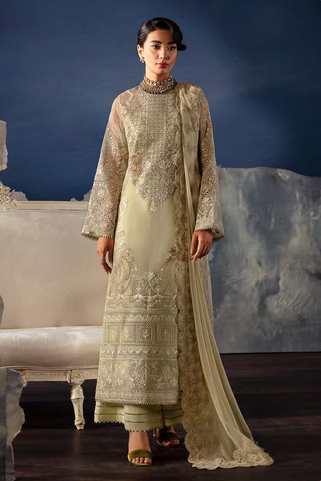 La Fuchsia by Afrozeh Premium Collection