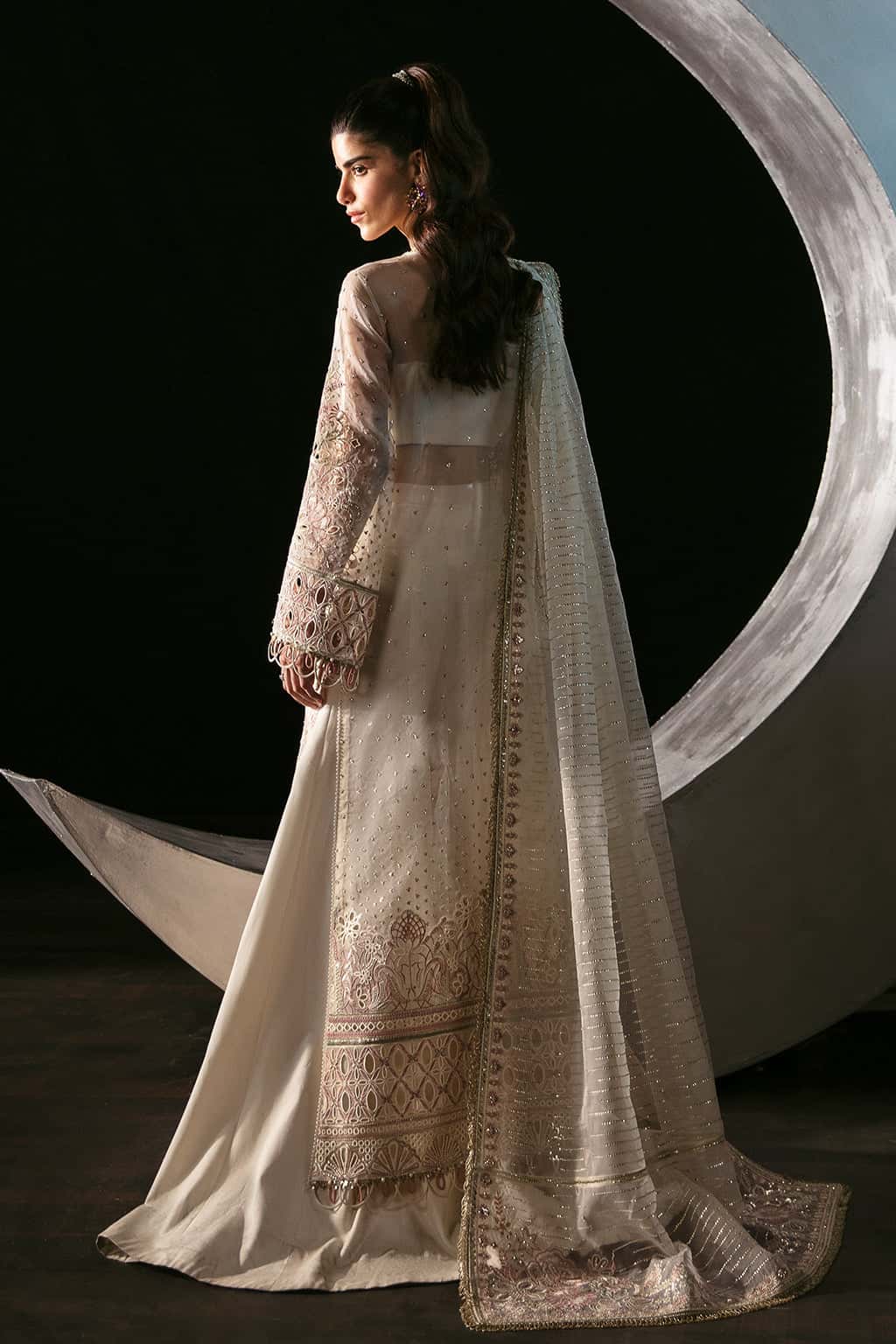 La Fuchsia by Afrozeh Premium Collection