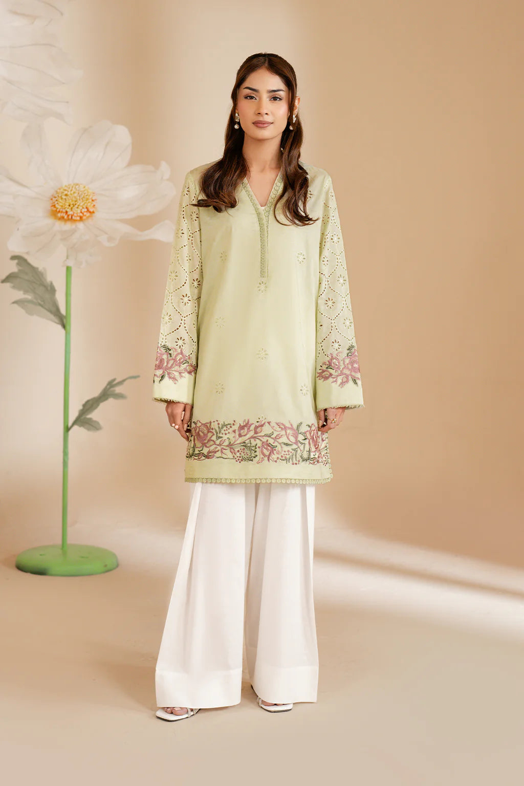 Iznik Embroidered Lawn 3 pc