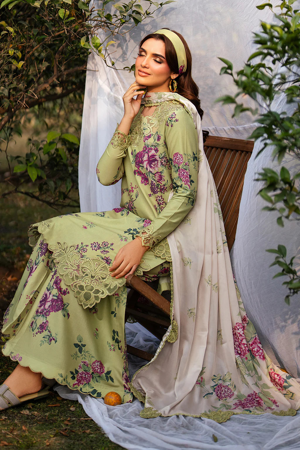 Iznik Embroidered Lawn 3 pc