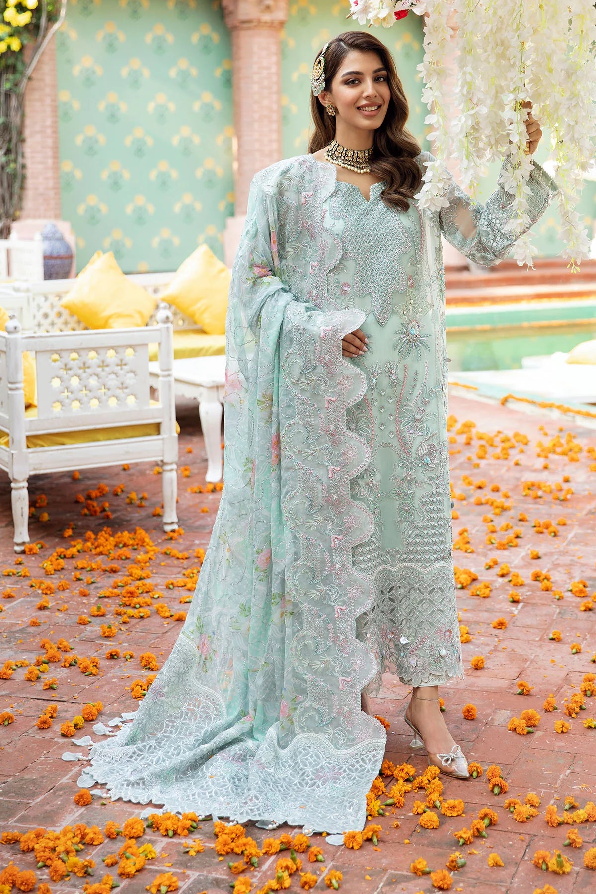 Jhoomro By Nureh Luxury Collection