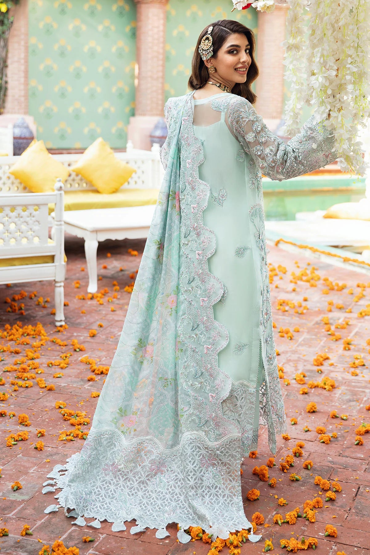Jhoomro By Nureh Luxury Collection