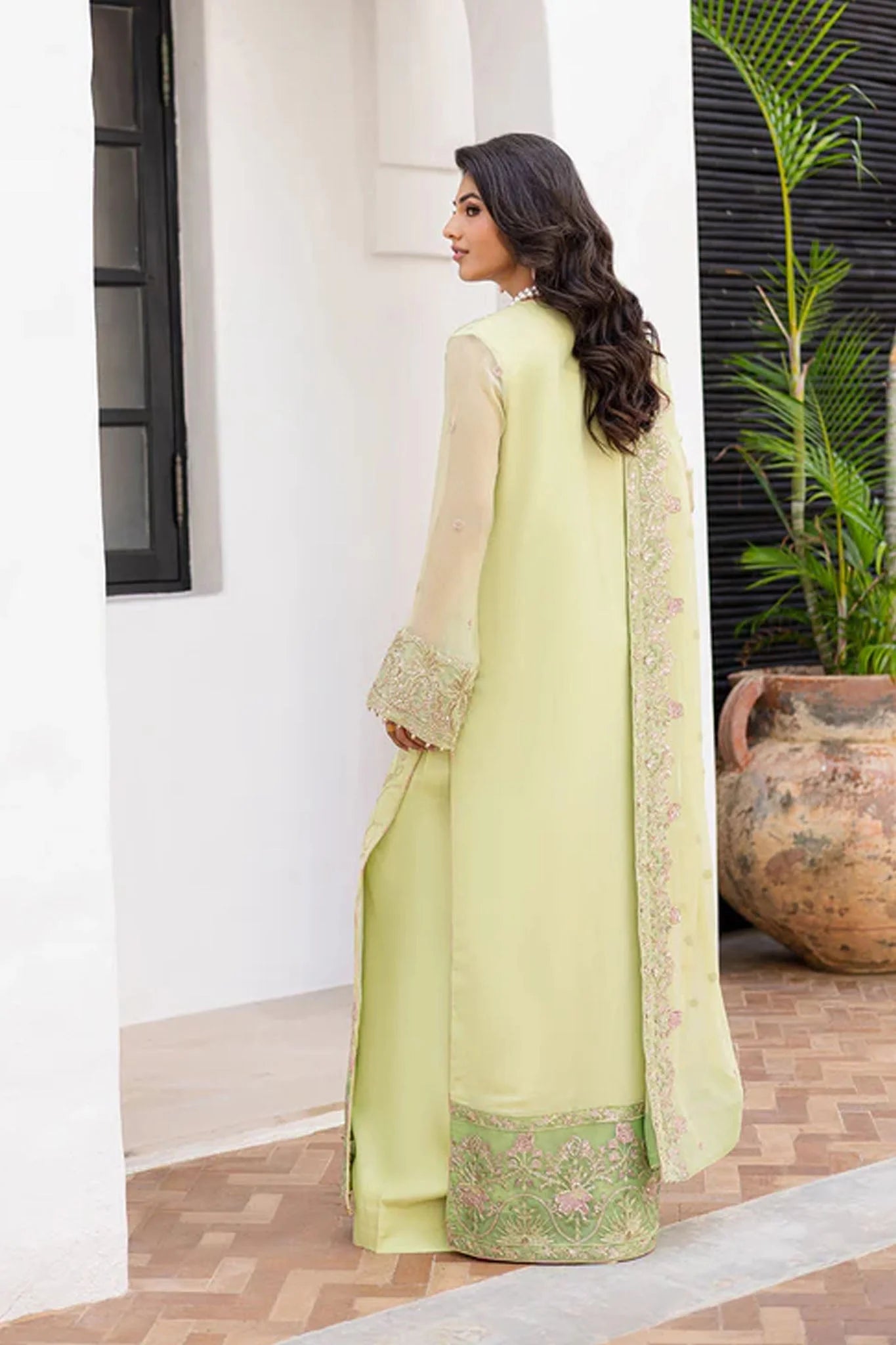 Noir By Freesia Maryum N Maria Formals Collection