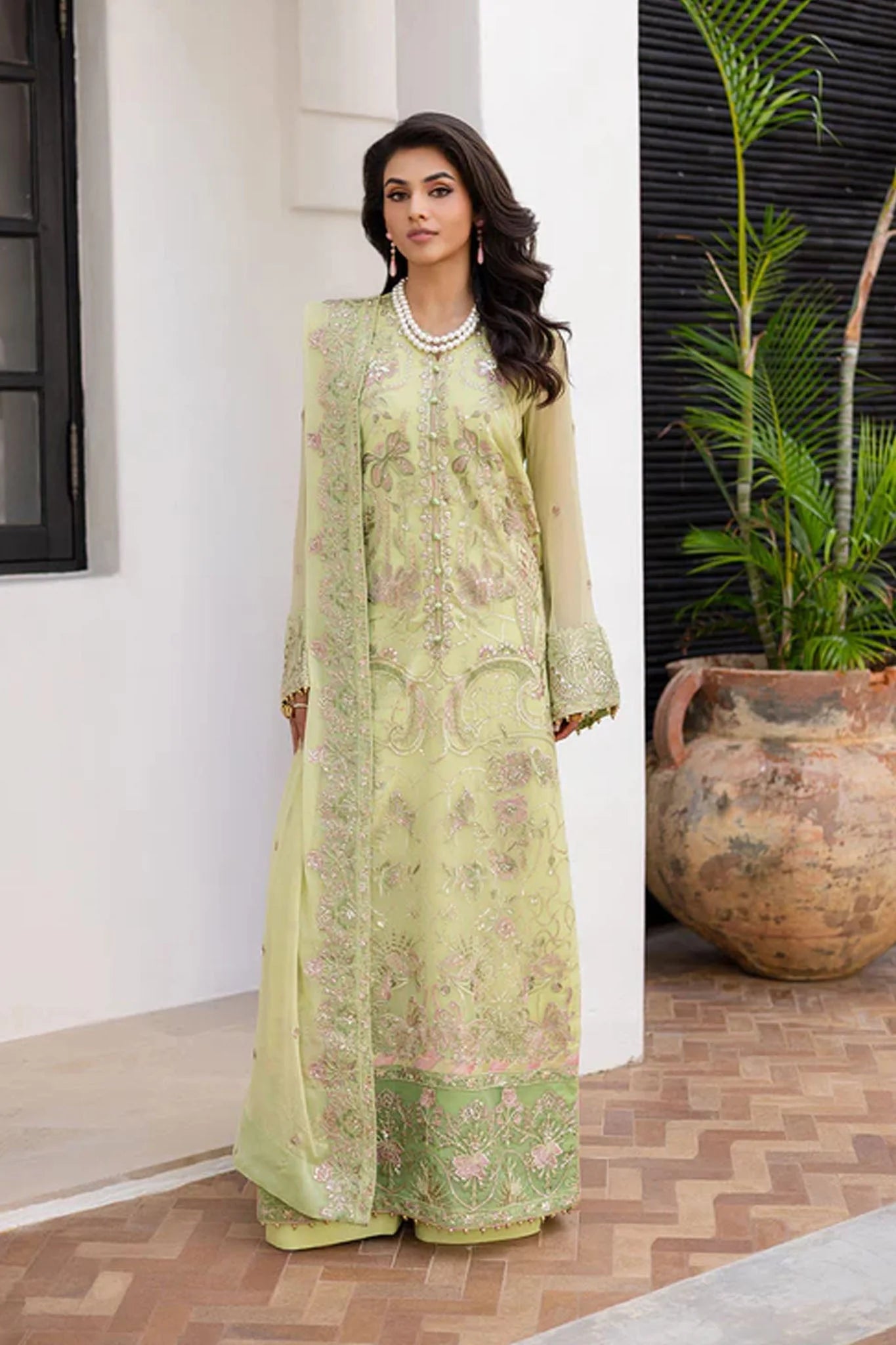 Noir By Freesia Maryum N Maria Formals Collection