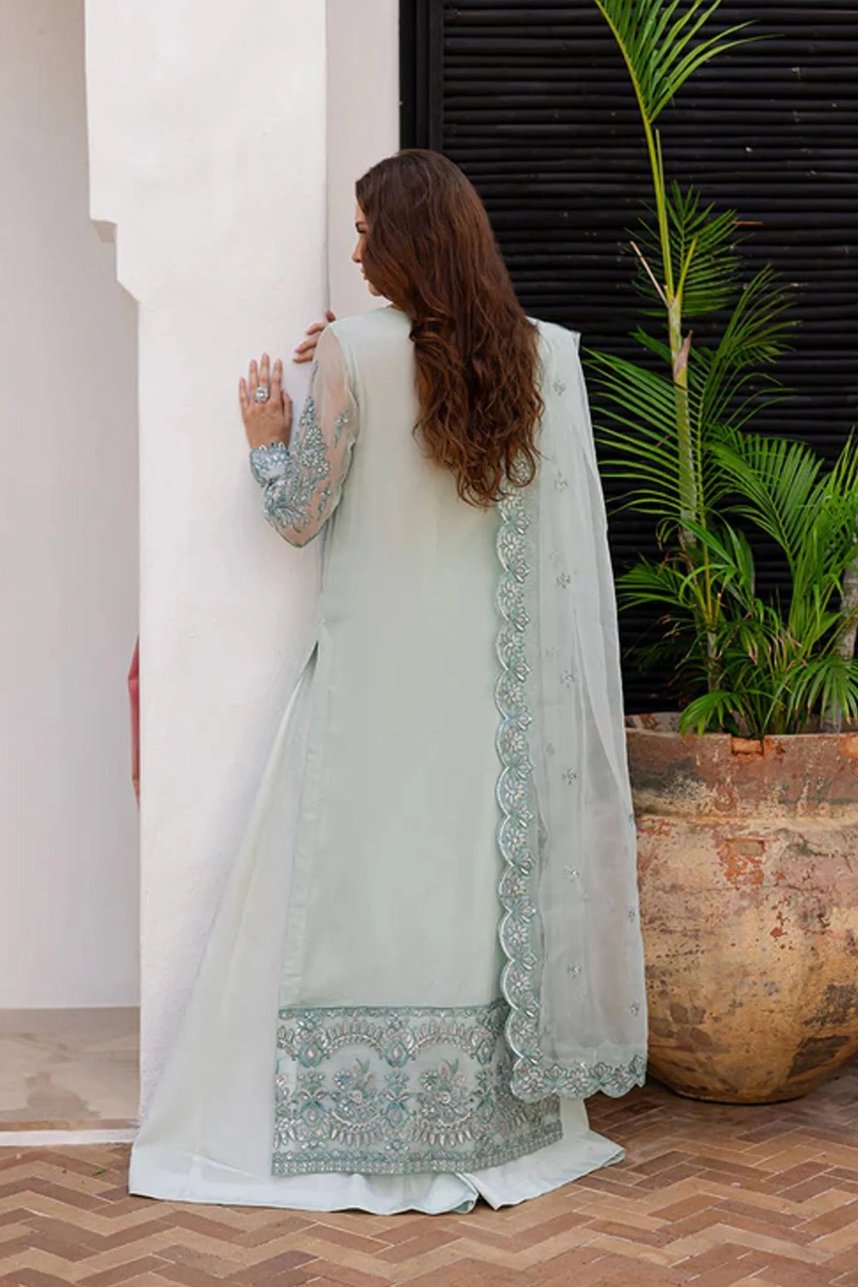 Noir By Freesia Maryum N Maria Formals Collection