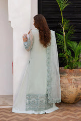 Noir By Freesia Maryum N Maria Formals Collection