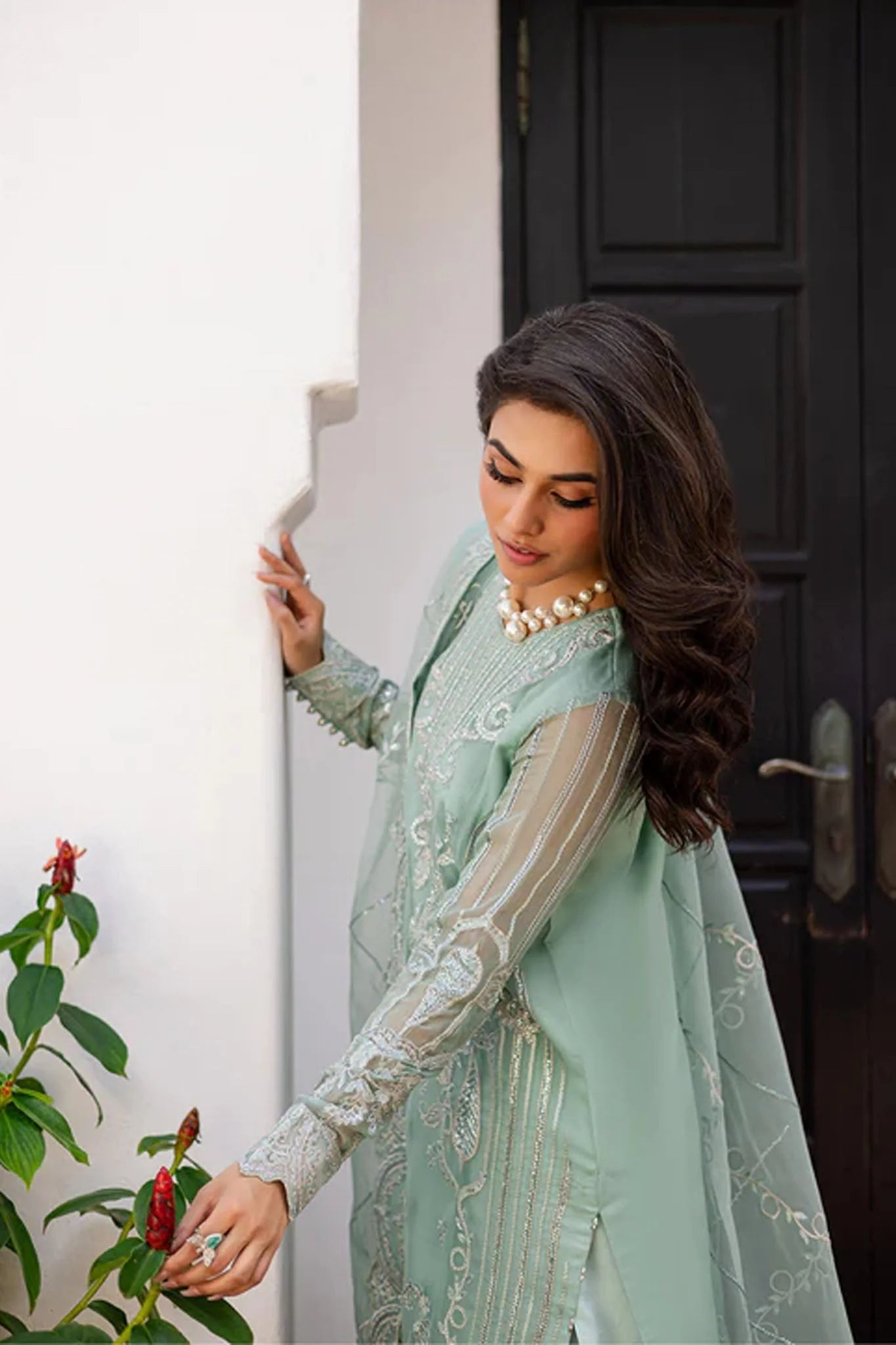 Noir By Freesia Maryum N Maria Formals Collection