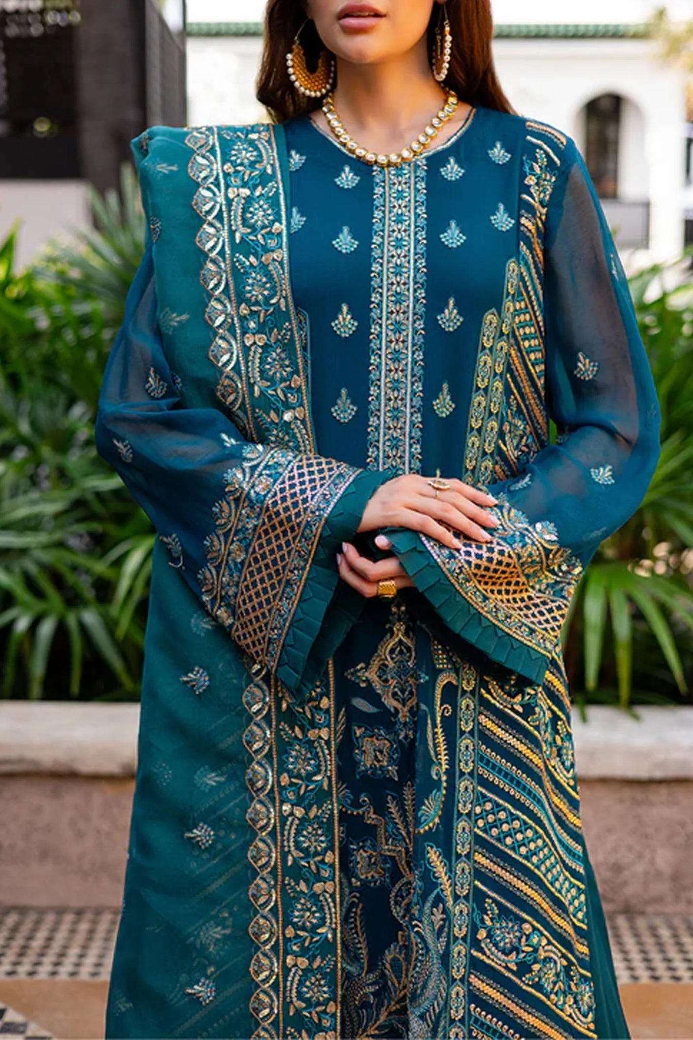 Noir By Freesia Maryum N Maria Formals Collection