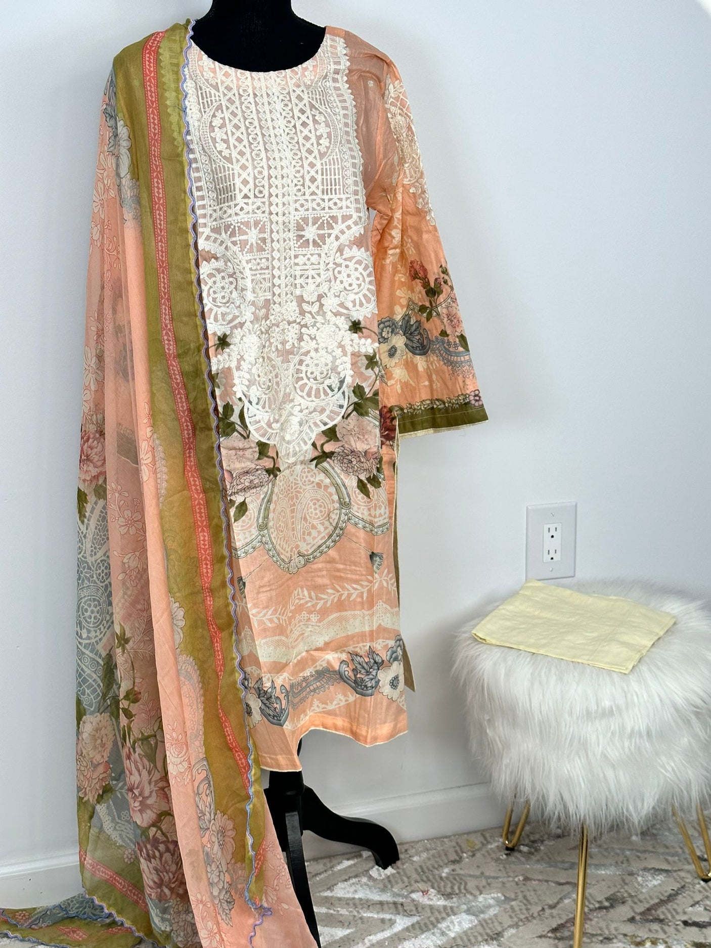 Pakistani Embroidered Lawn with chiffon dupatta ready to ship