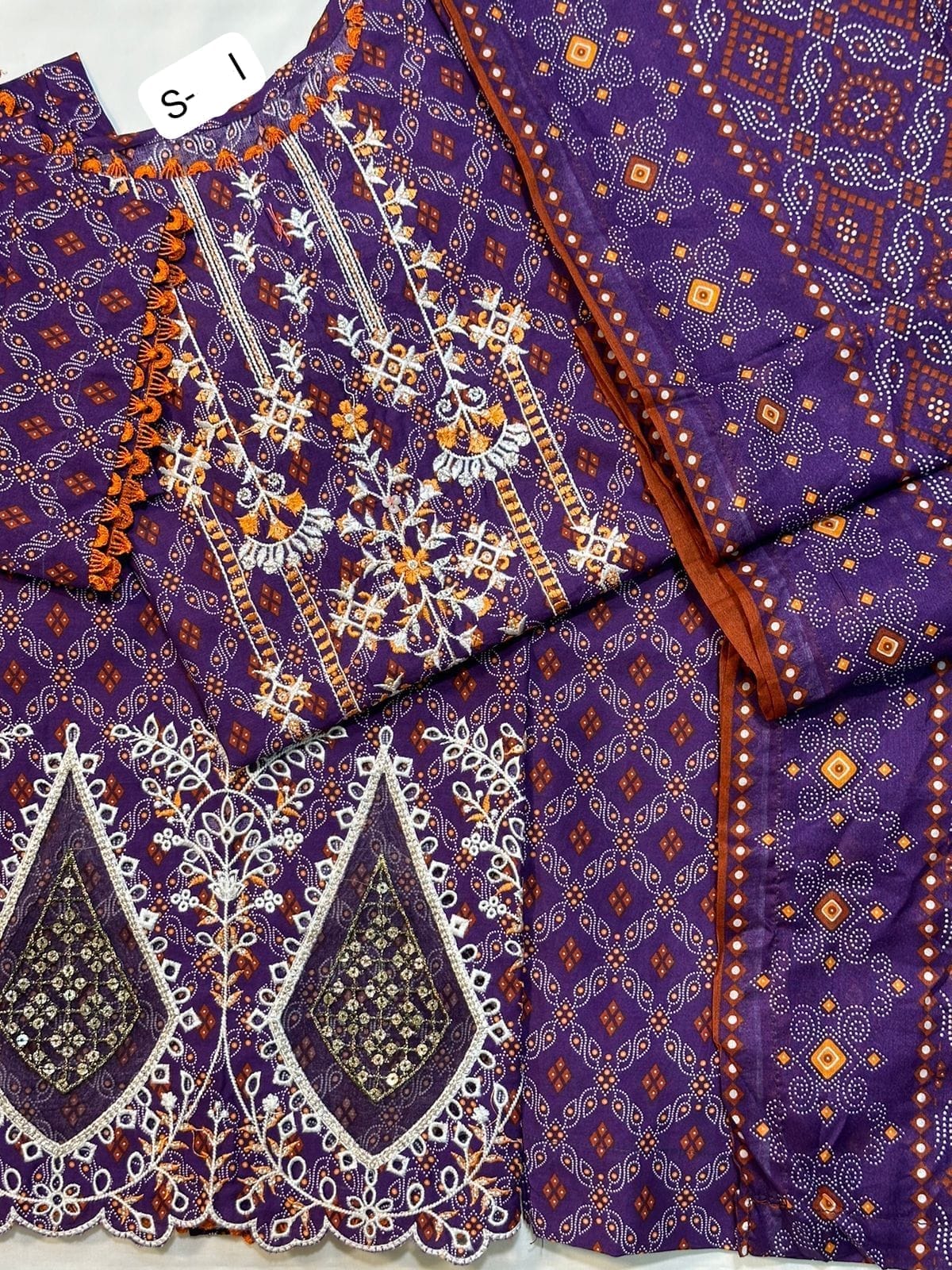 Zubeda Luxury Lawn Collection