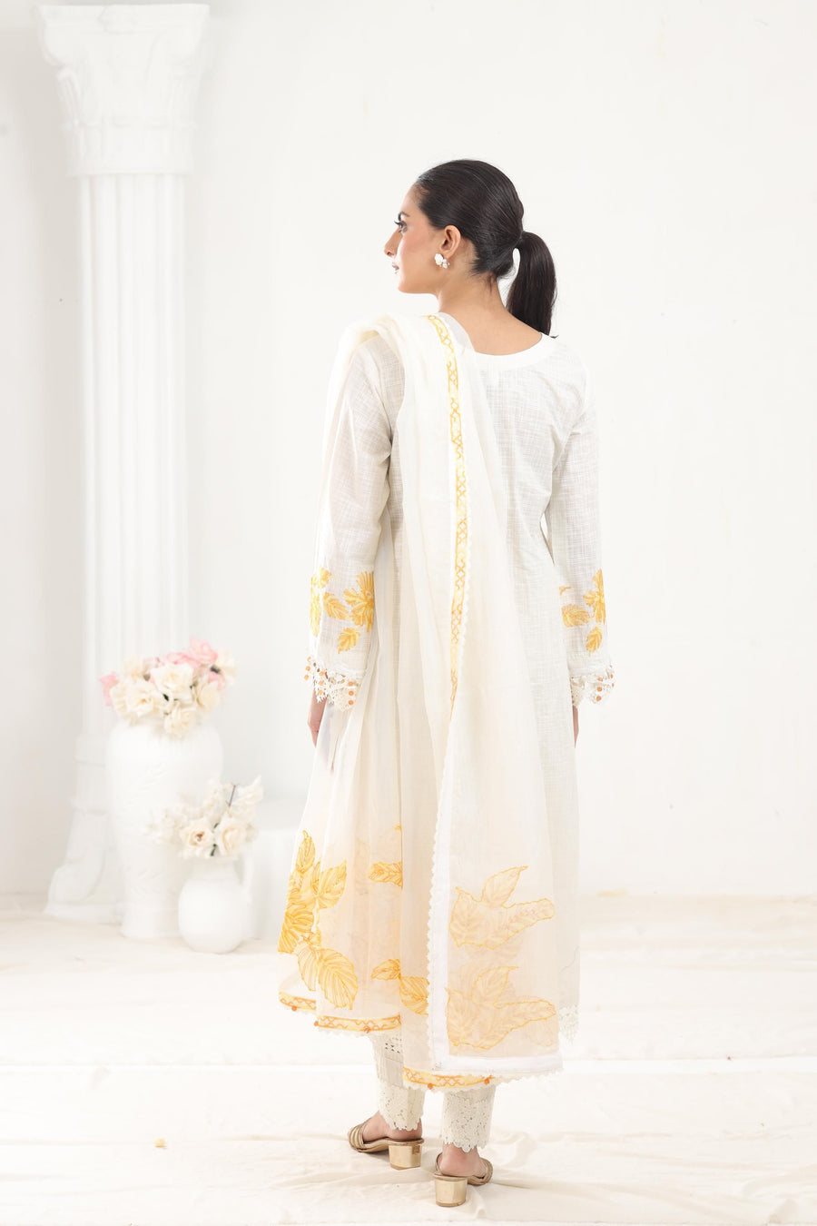 Muzlin by Sana Safinaz Luxury Collection