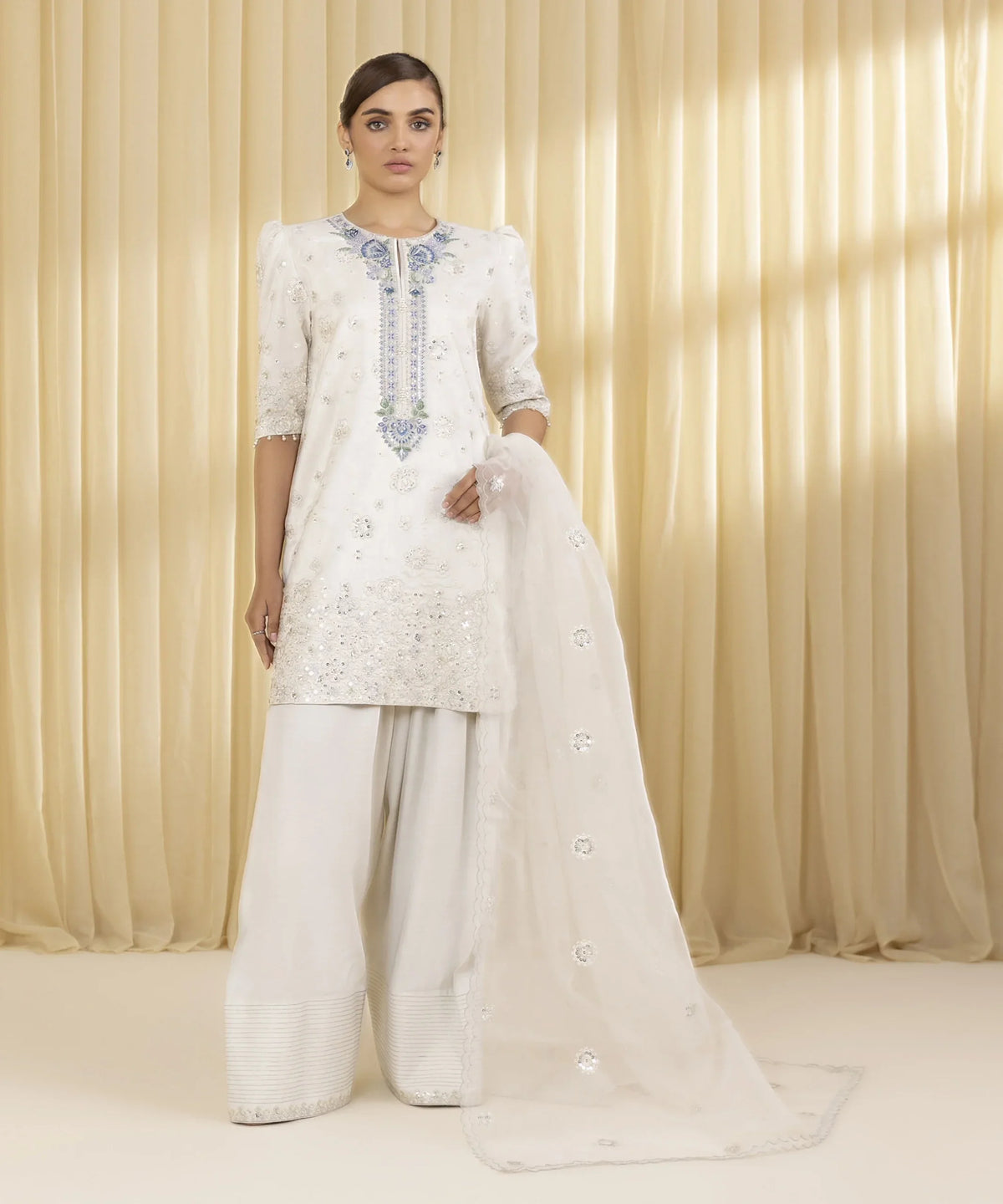 Sapphire Luxe embroidered raw silk suit off-white - front