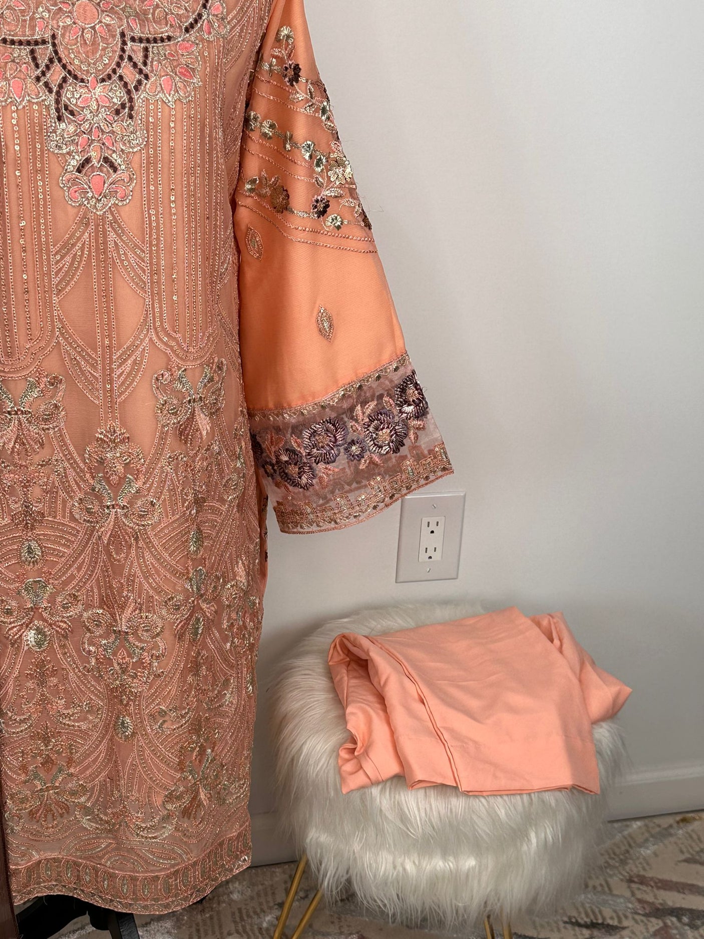 Pakistani Embroidered Lawn with chiffon dupatta ready to ship