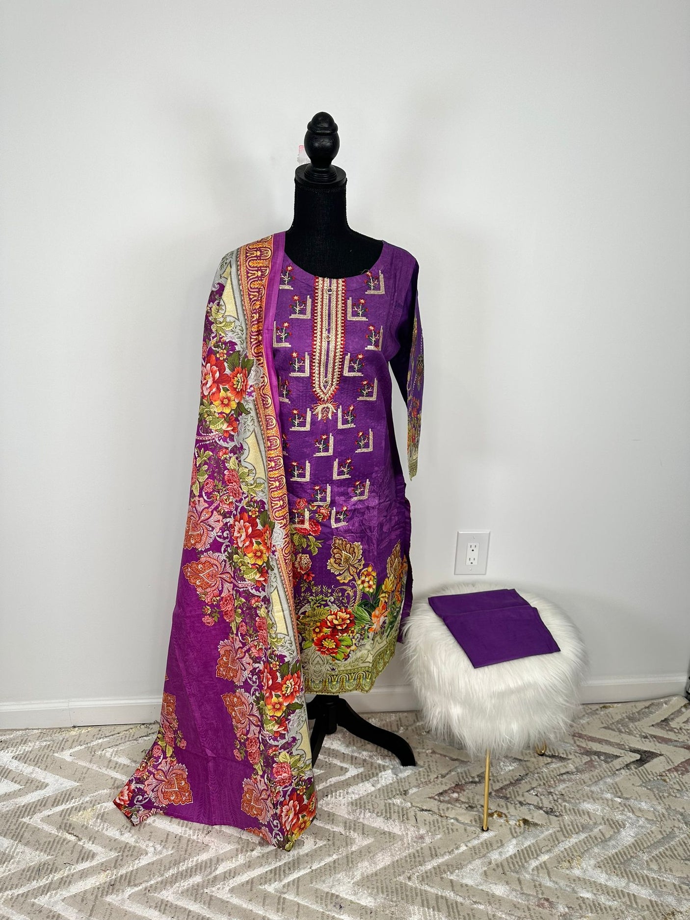 Pakistani Embroidered Lawn  ready to ship