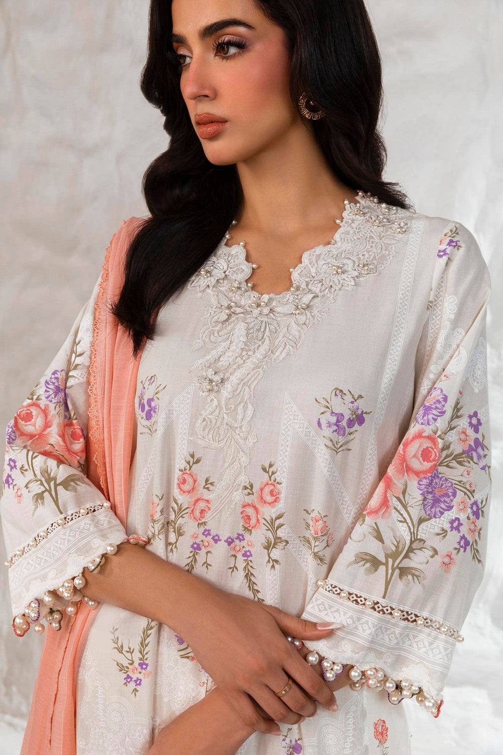 Muzlin by Sana Safinaz Luxury Collection