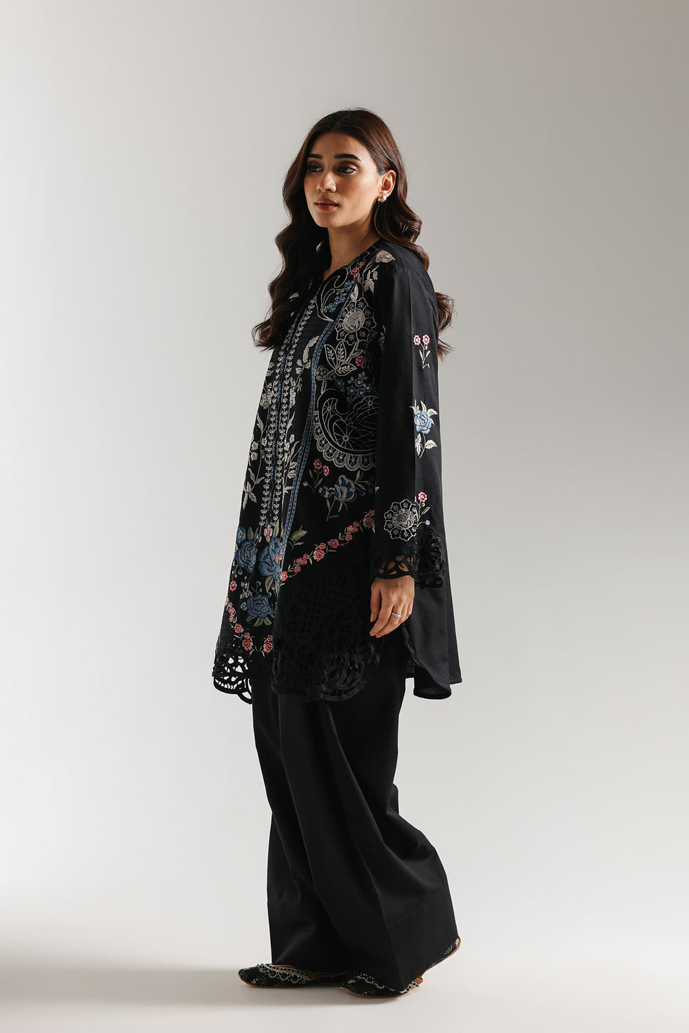 Ethnic Embroidered 2pc Suit