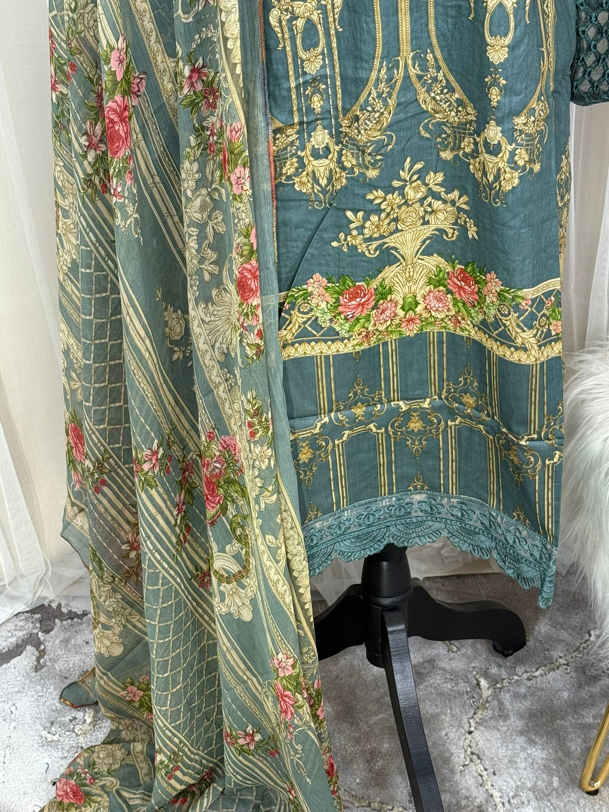 Luxury Embroidered Lawn Ready To Ship