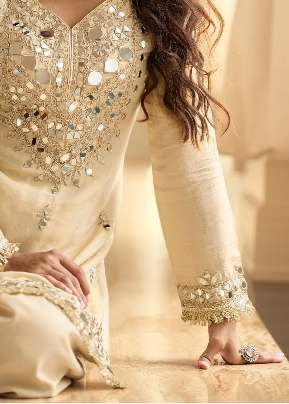 Sayuri Designer Mirror Simar Silk