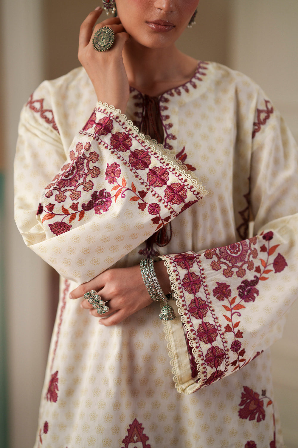 Ethnic Embroidered 2pc Suit