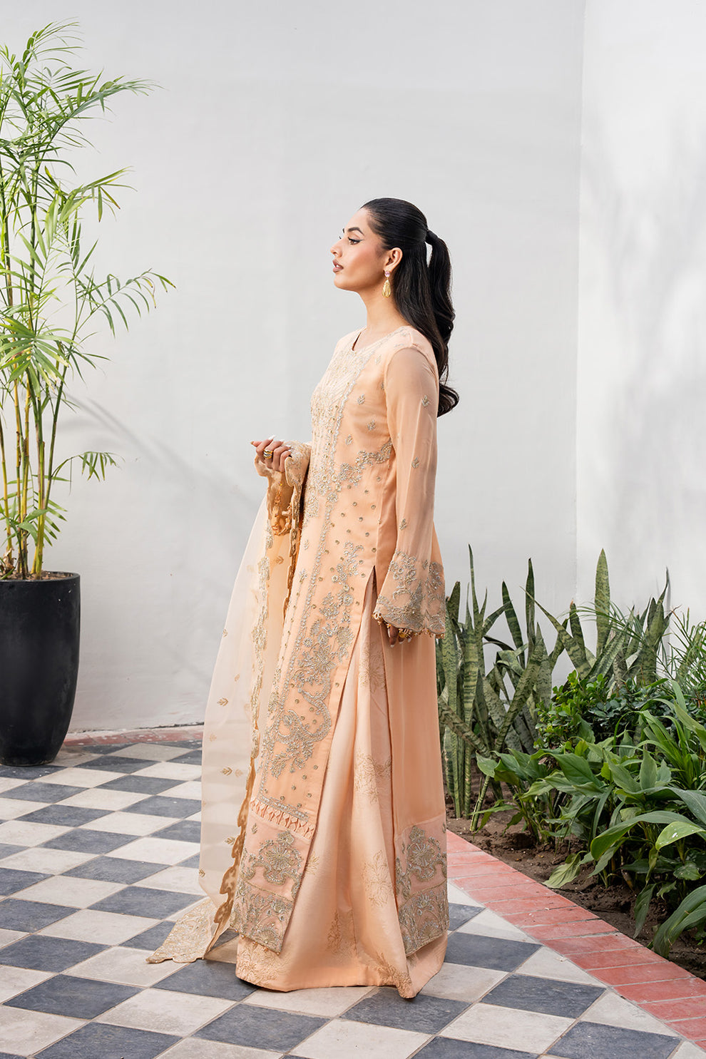 Tarz by Freesia Luxury Collection