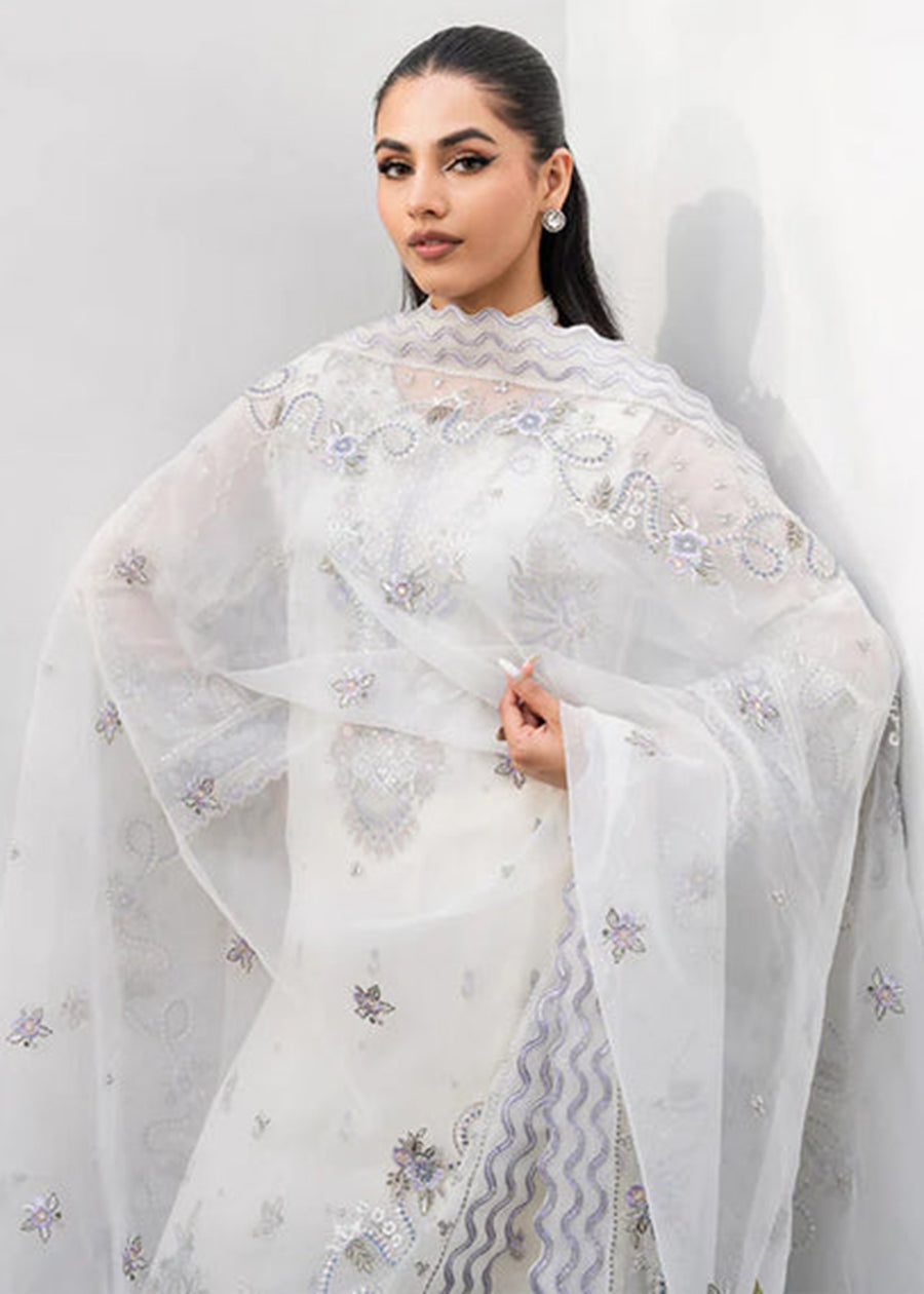 Tarz by Freesia Luxury Collection