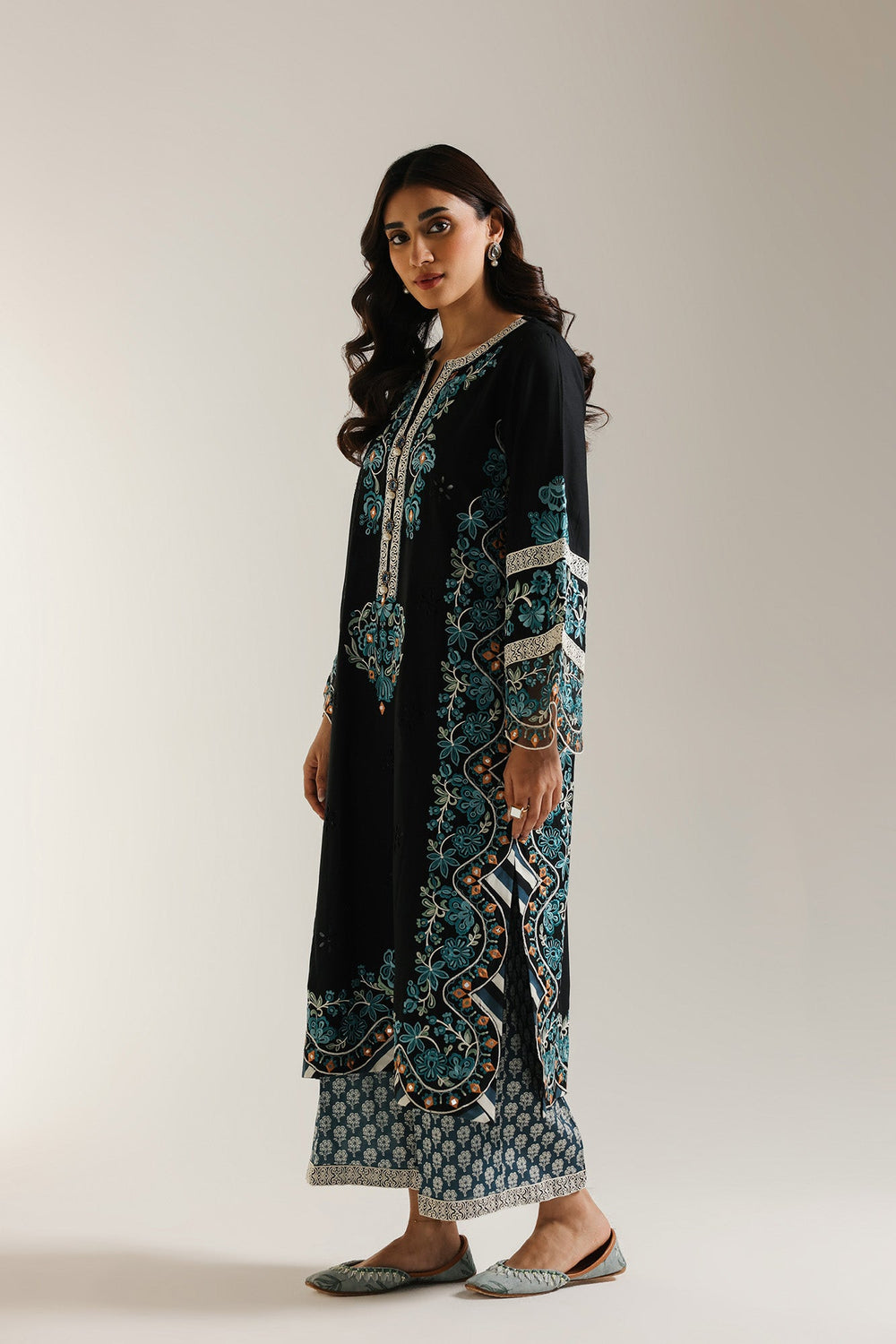 Ethnic Embroidered 2pc