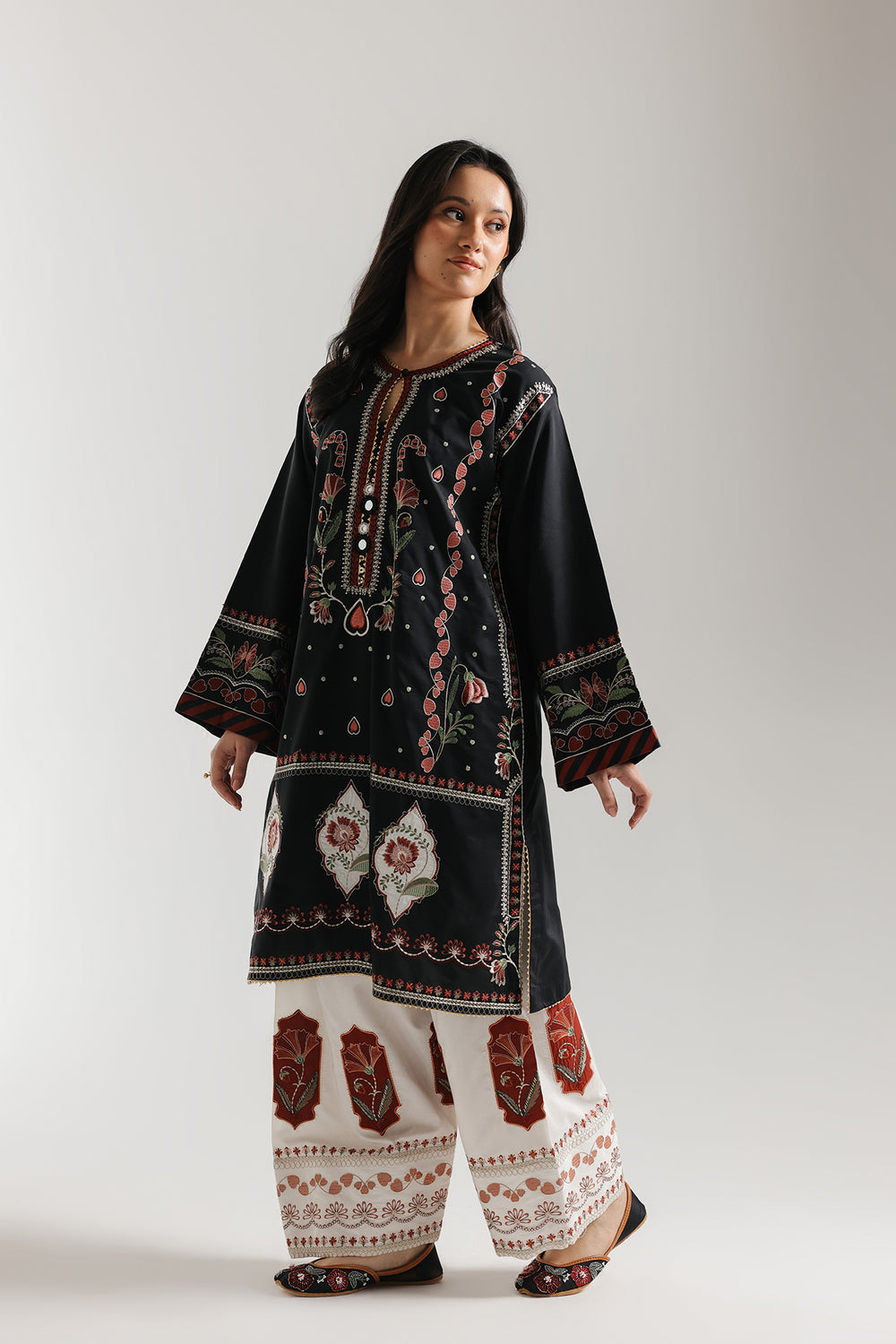 Ethnic Embroidered 2pc Suit